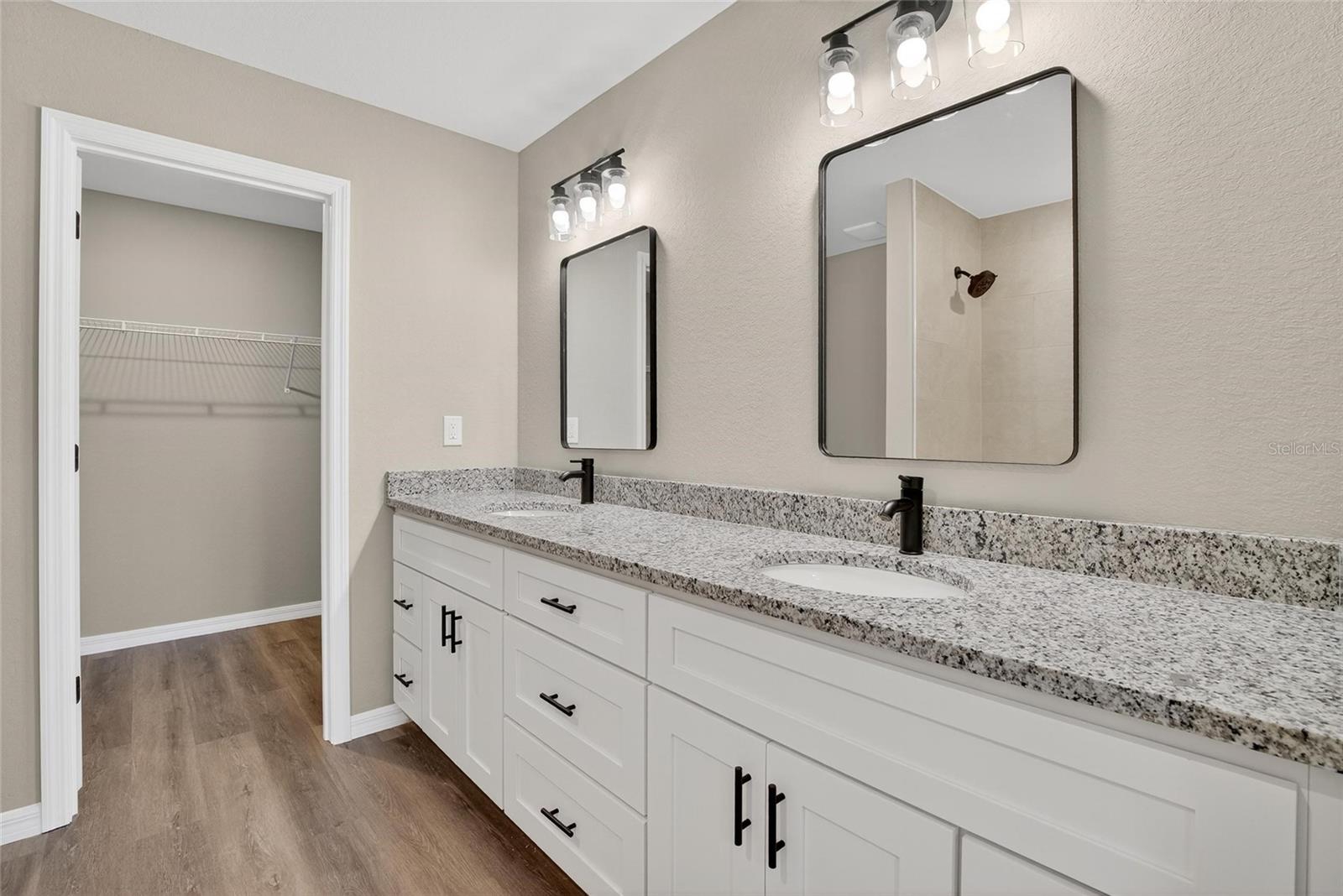 Image 19 of 22 For 718 Seminole Avenue S