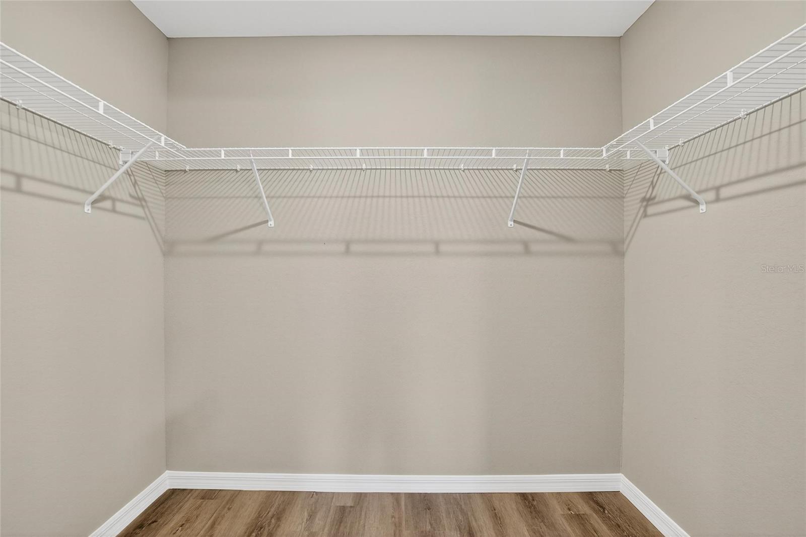 Image 21 of 22 For 718 Seminole Avenue S