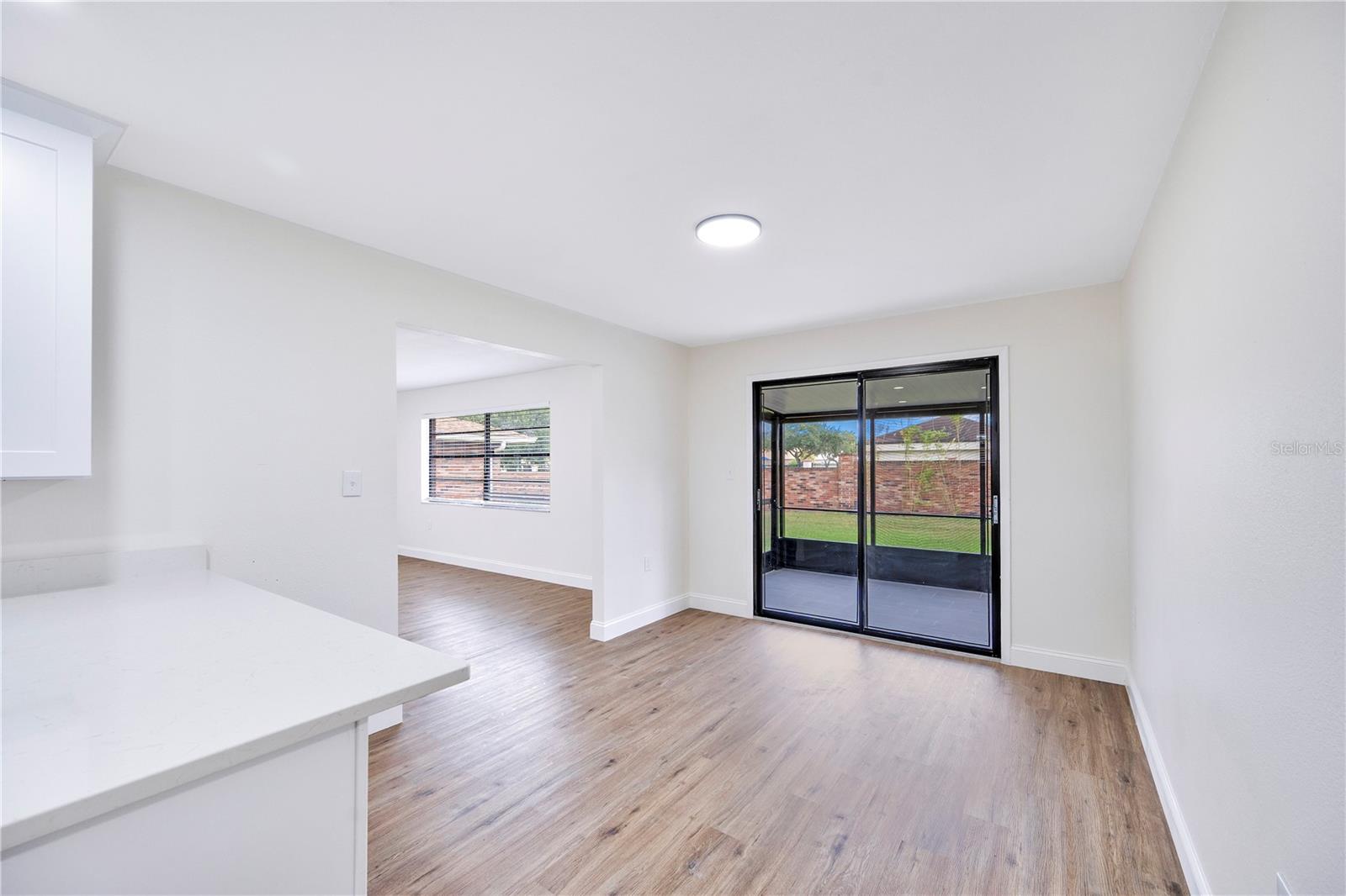 Image 15 of 28 For 679 Lake Carolyn Circle