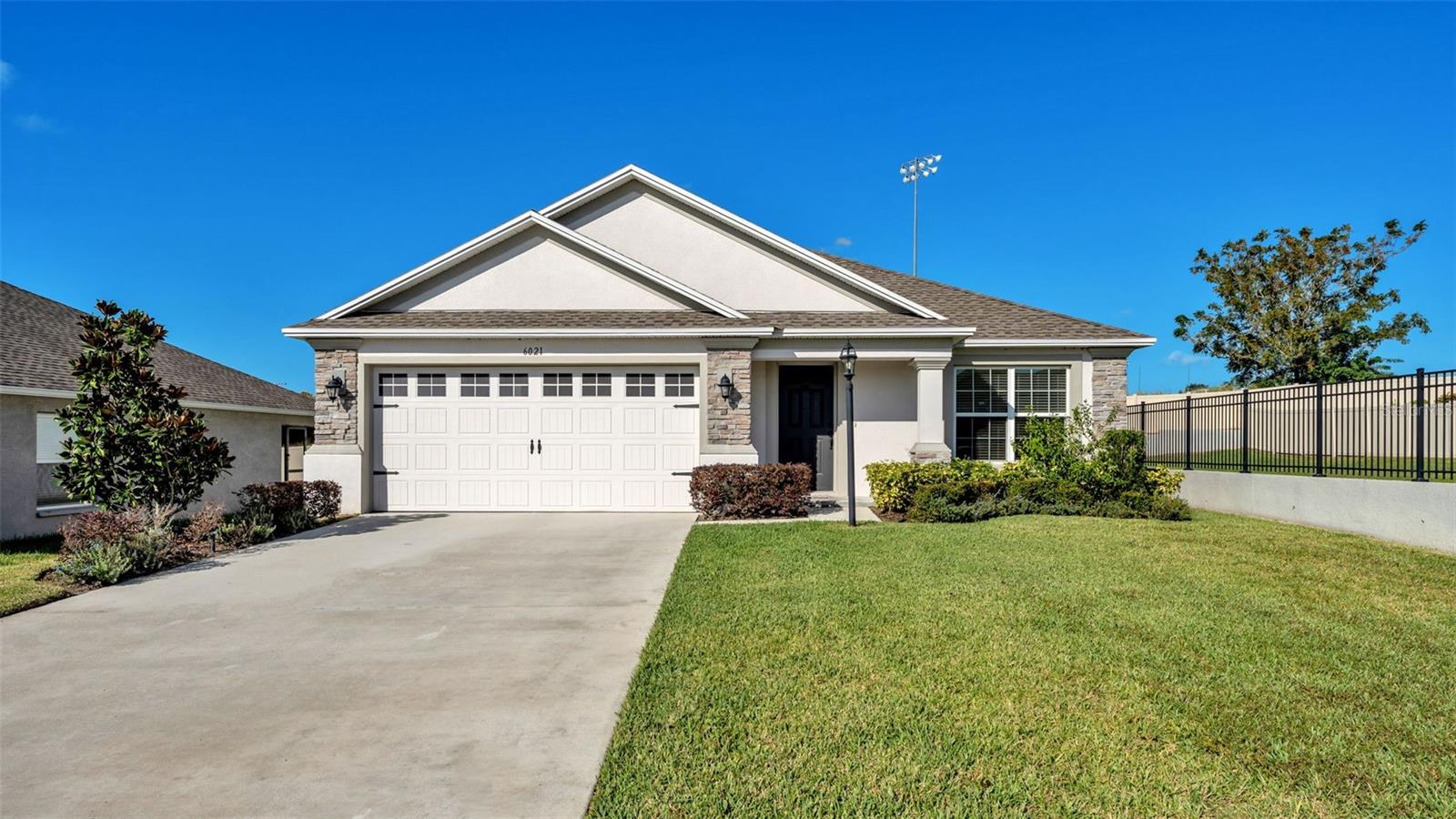 Details for 6021 Eagle Pointe Drive, LAKELAND, FL 33812