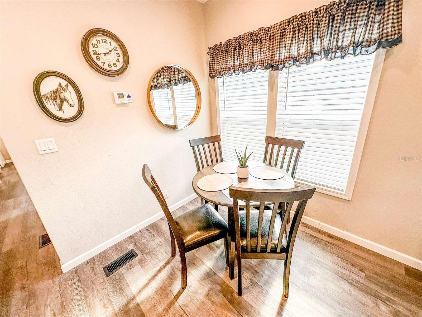 Image 11 of 21 For 107 Long Hammock Drive