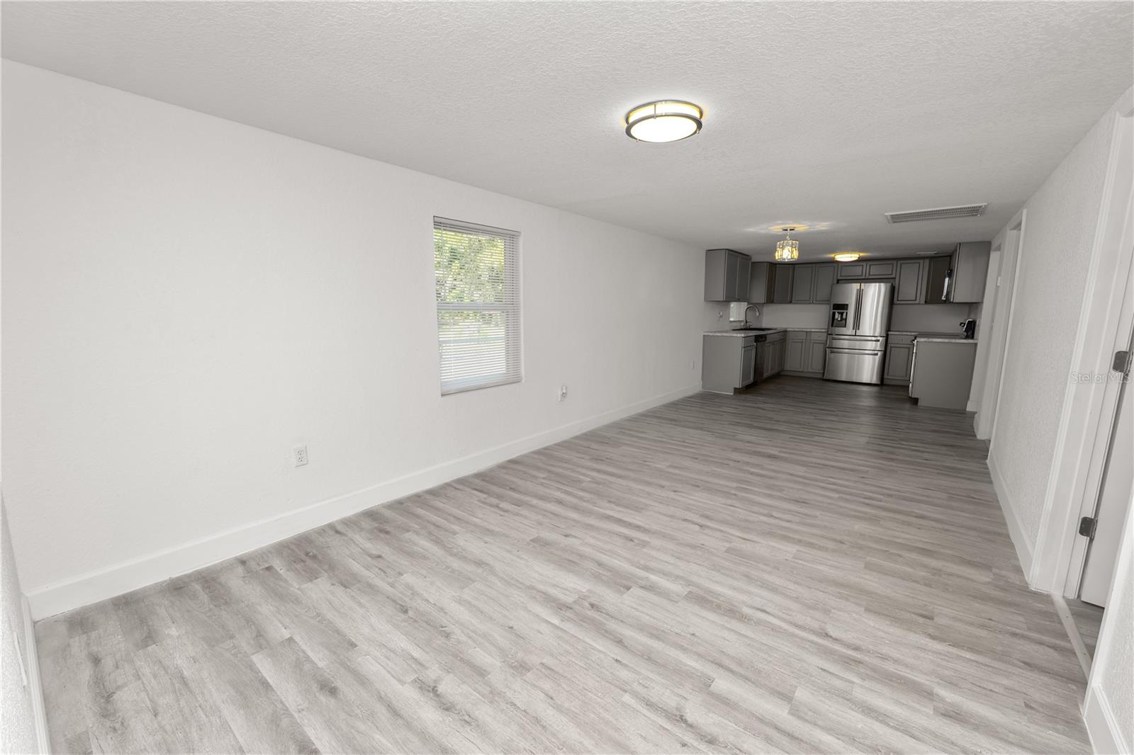 Image 8 of 27 For 910 Warren Street