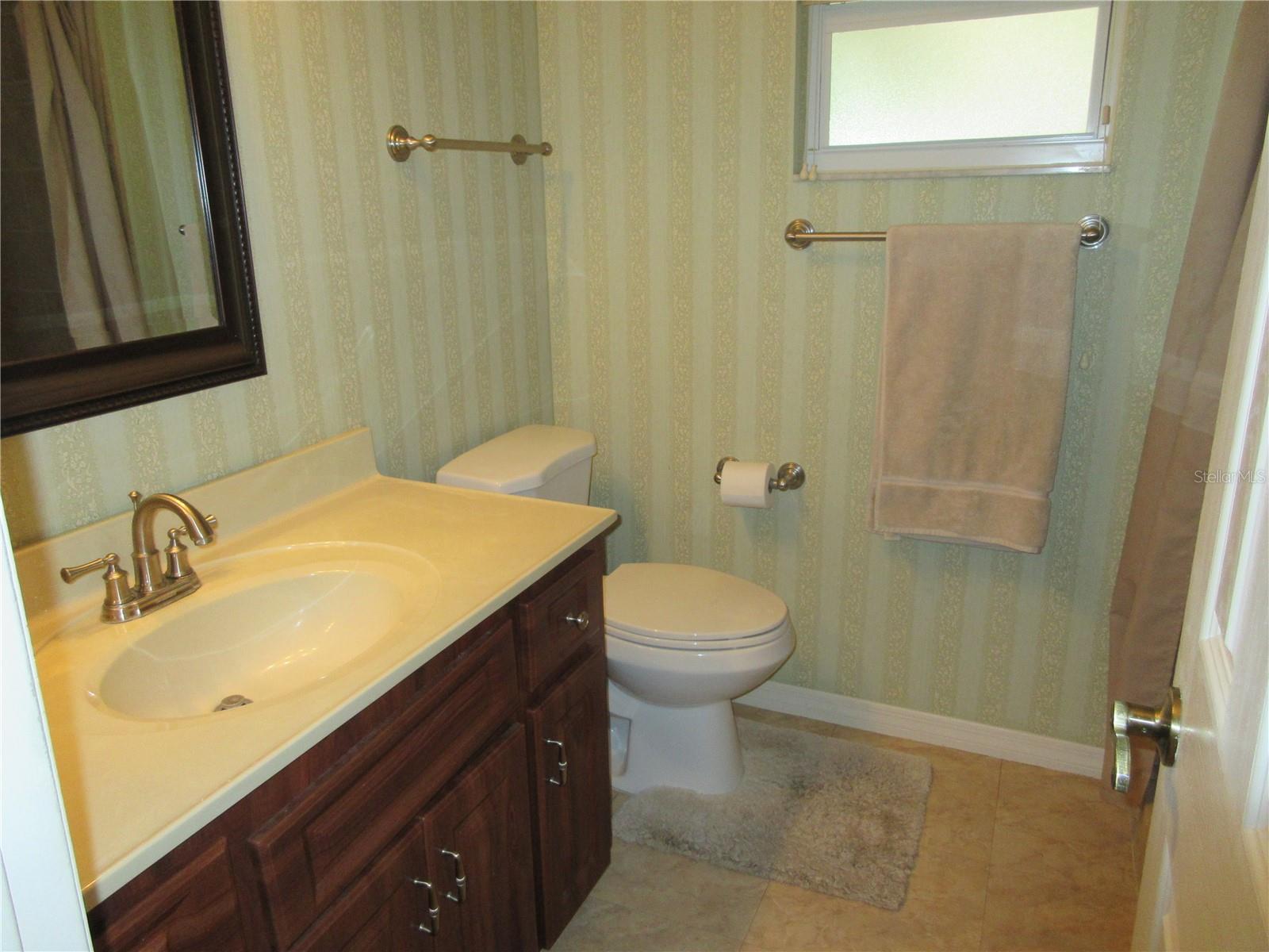 Image 11 of 30 For 1319 Fairlee Street