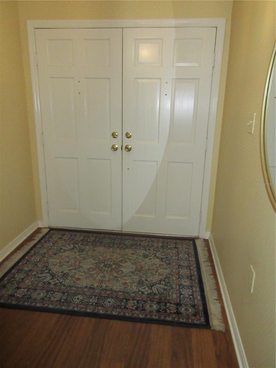 Image 4 of 30 For 1319 Fairlee Street