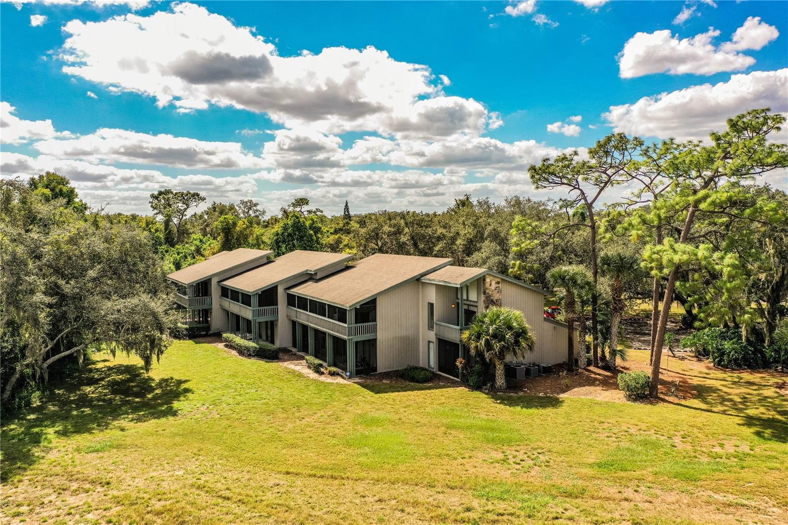 Image 3 of 39 For 4186 Abbey Court 4186