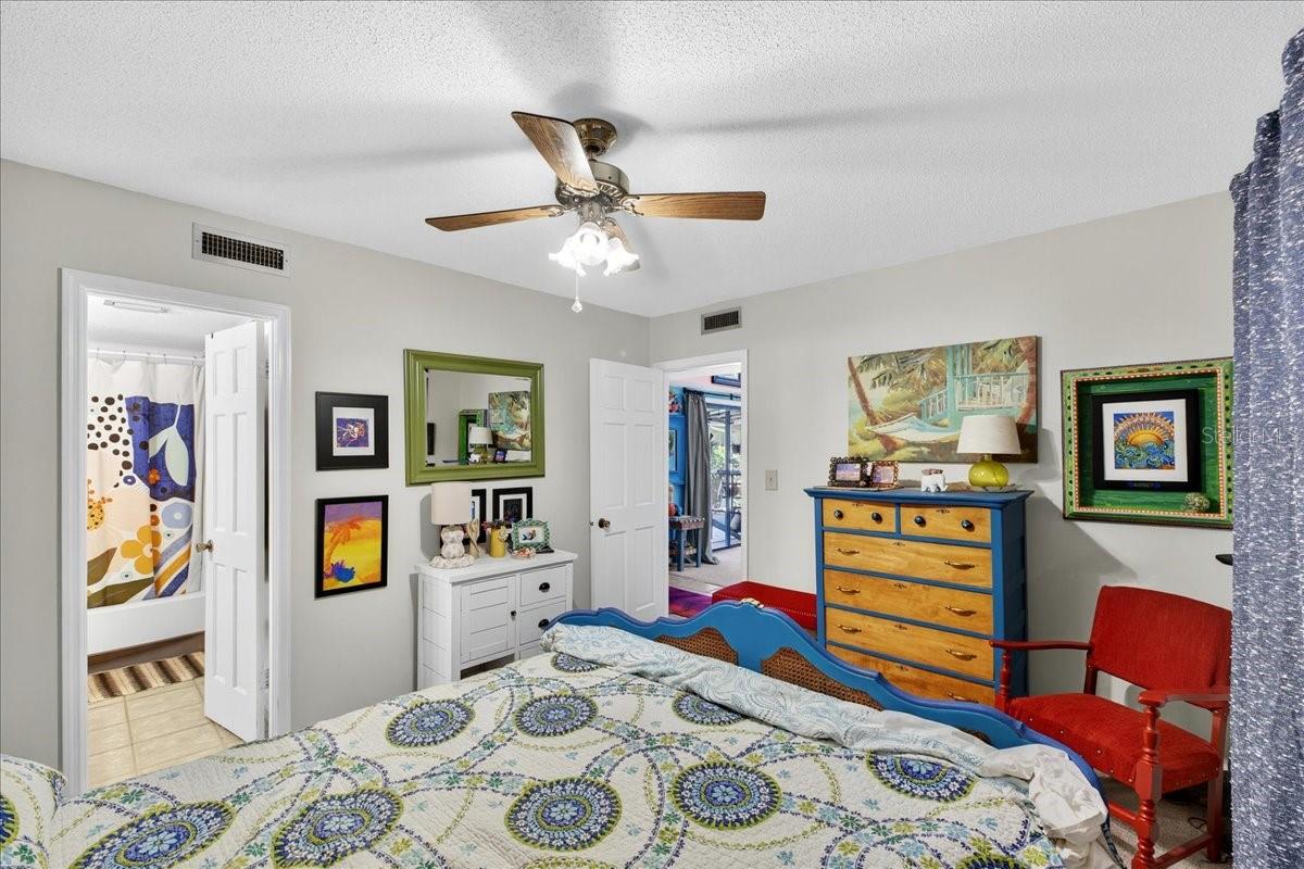 Image 28 of 60 For 5268 Valencia Street