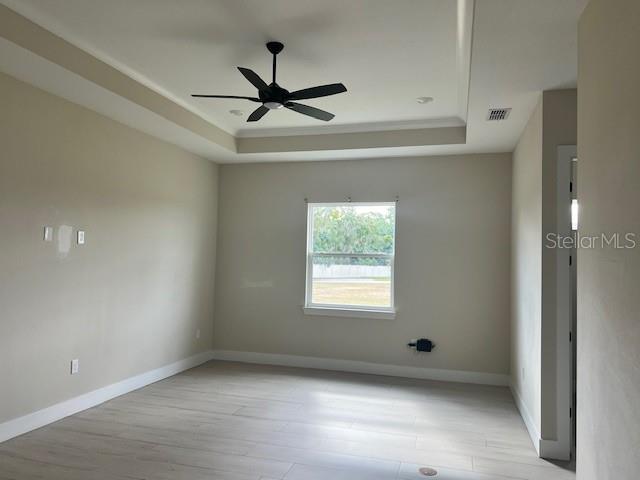 Image 11 of 21 For 2075 Maverics