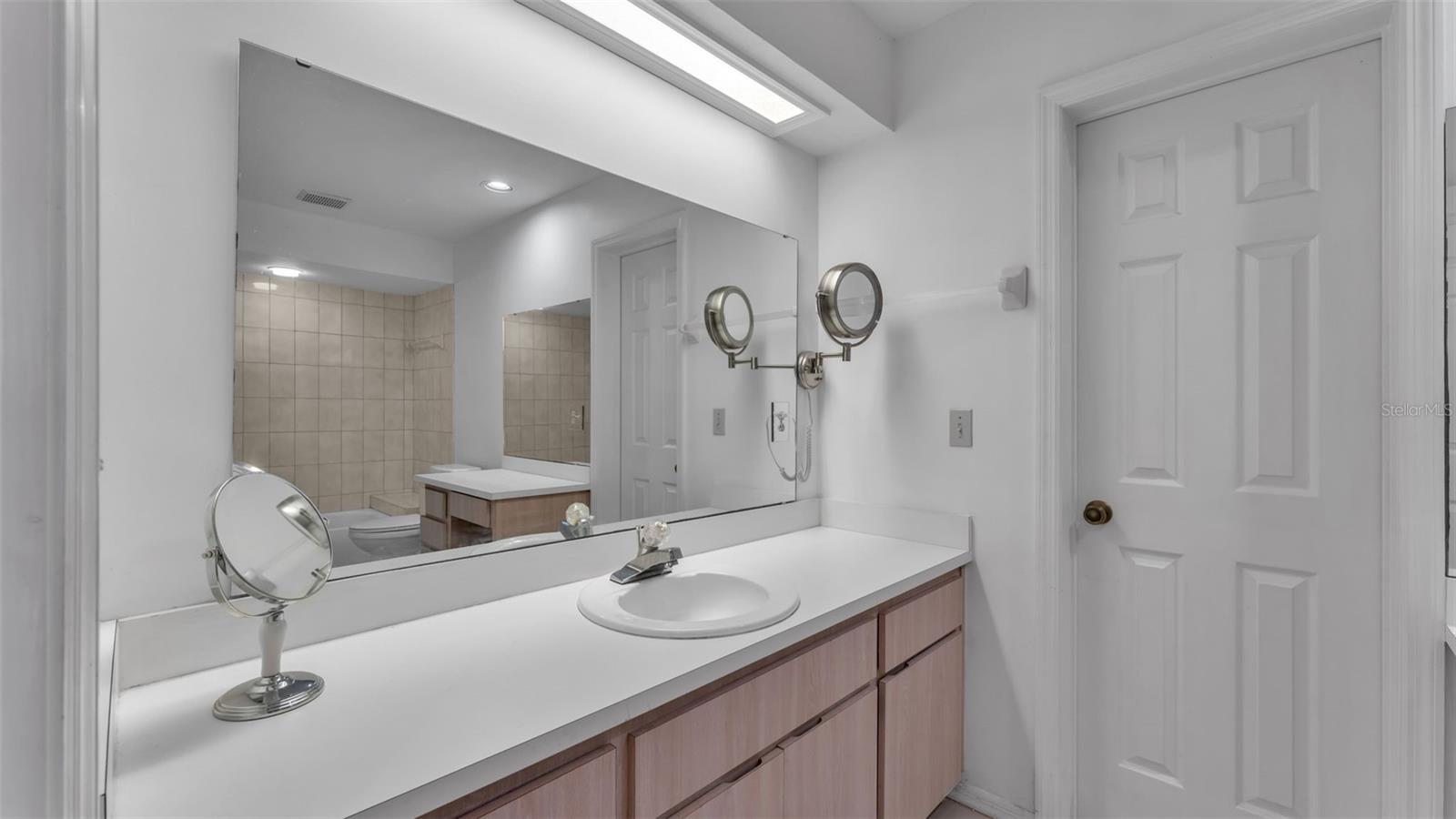 Image 17 of 22 For 1057 Colony Park Drive