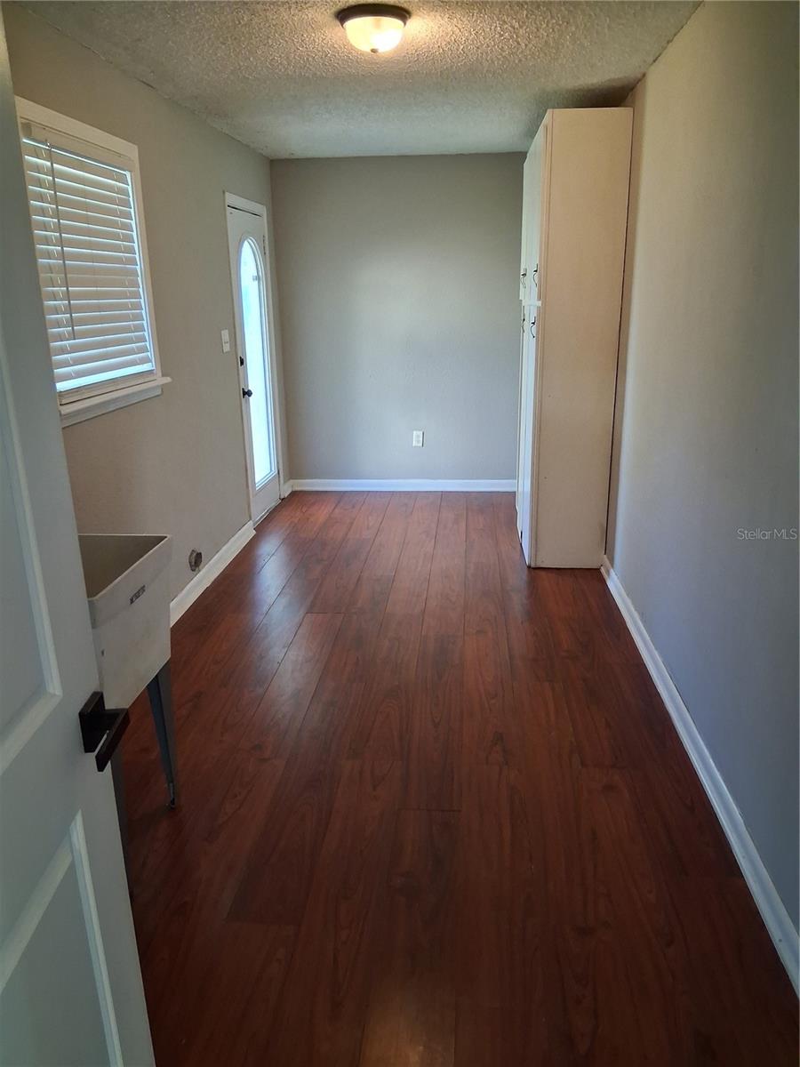 Image 10 of 16 For 7207 Sheffield