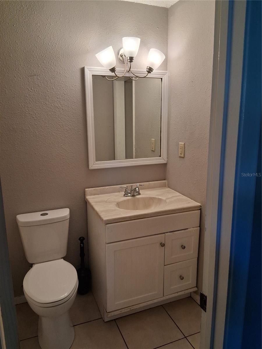 Image 11 of 16 For 7207 Sheffield