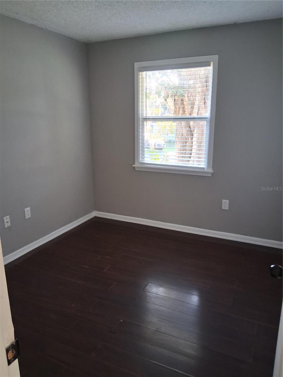 Image 7 of 16 For 7207 Sheffield