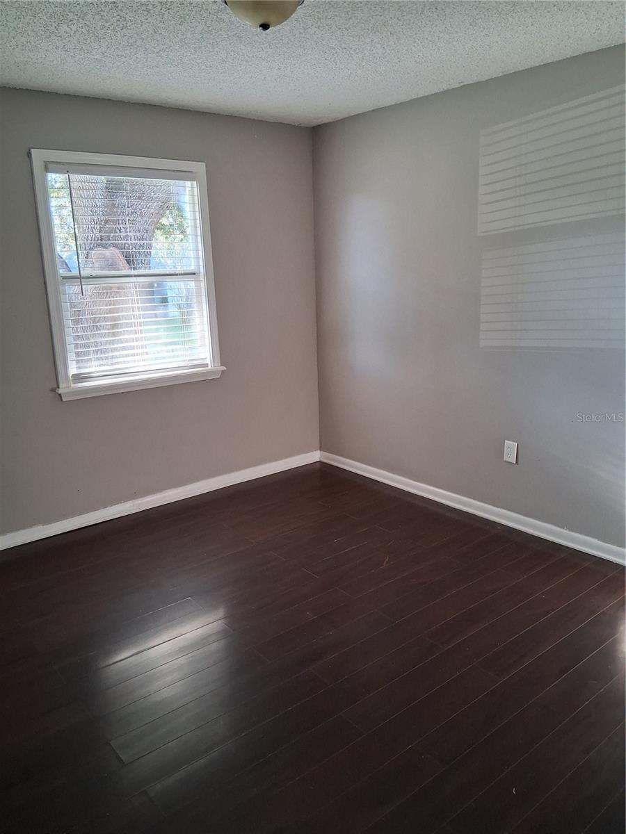 Image 8 of 16 For 7207 Sheffield