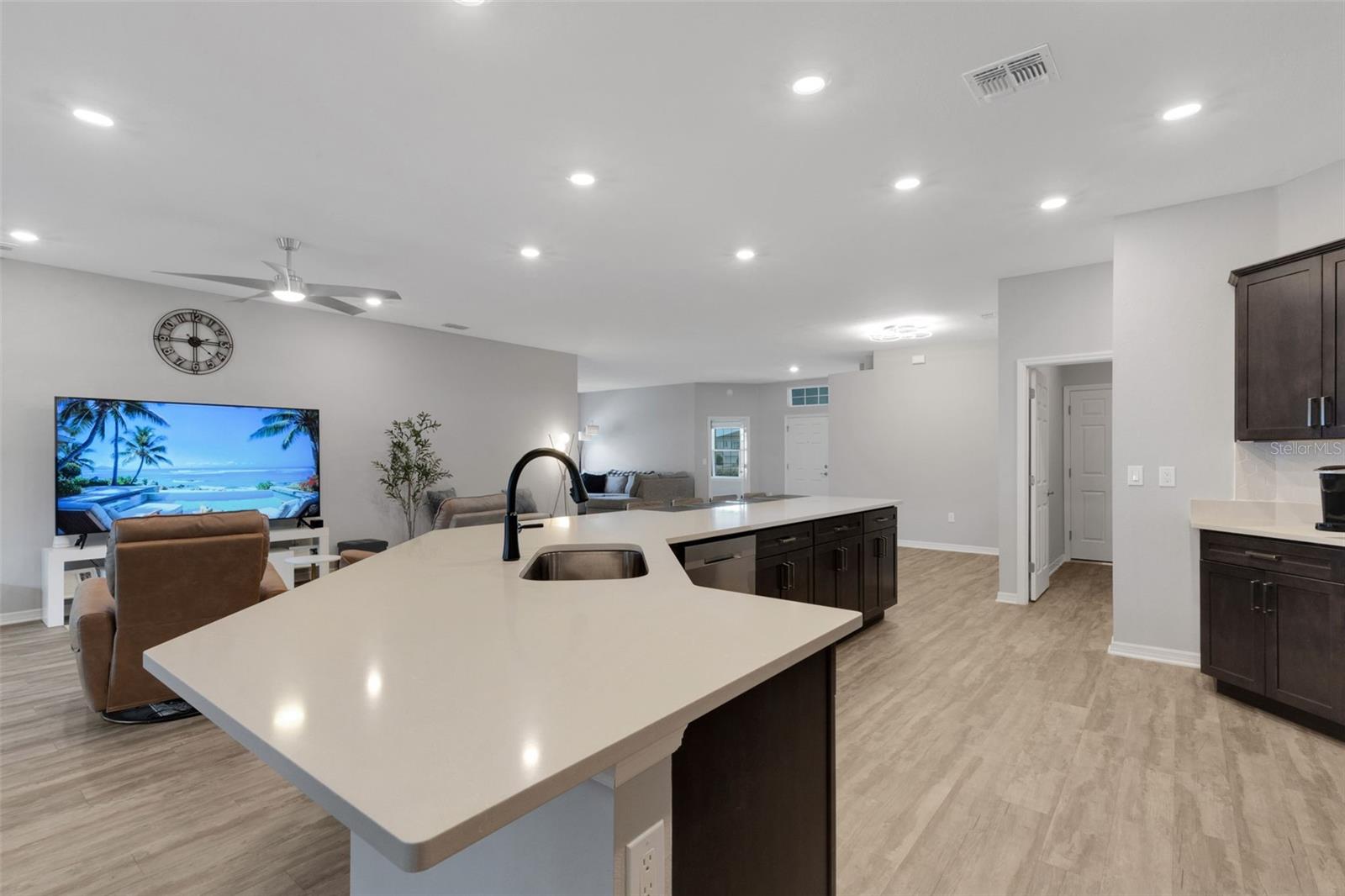 Image 10 of 49 For 149 St Thomas Drive