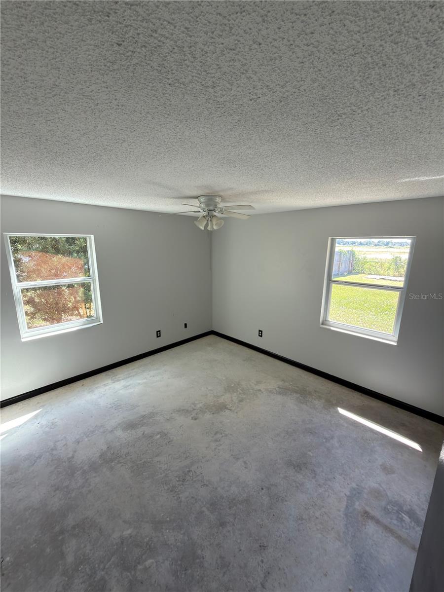 Image 12 of 18 For 2733 Pompano Drive