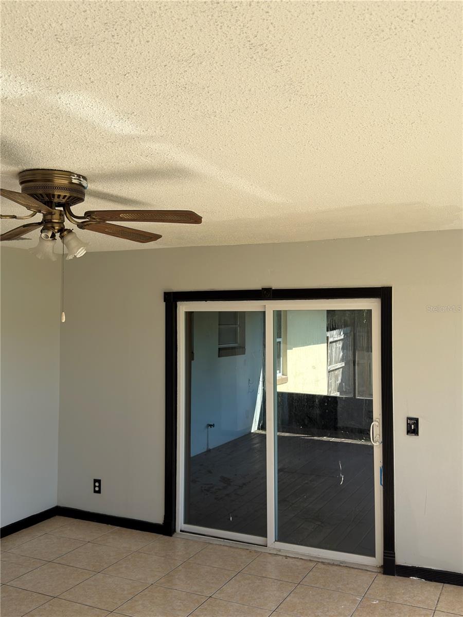 Image 16 of 18 For 2733 Pompano Drive