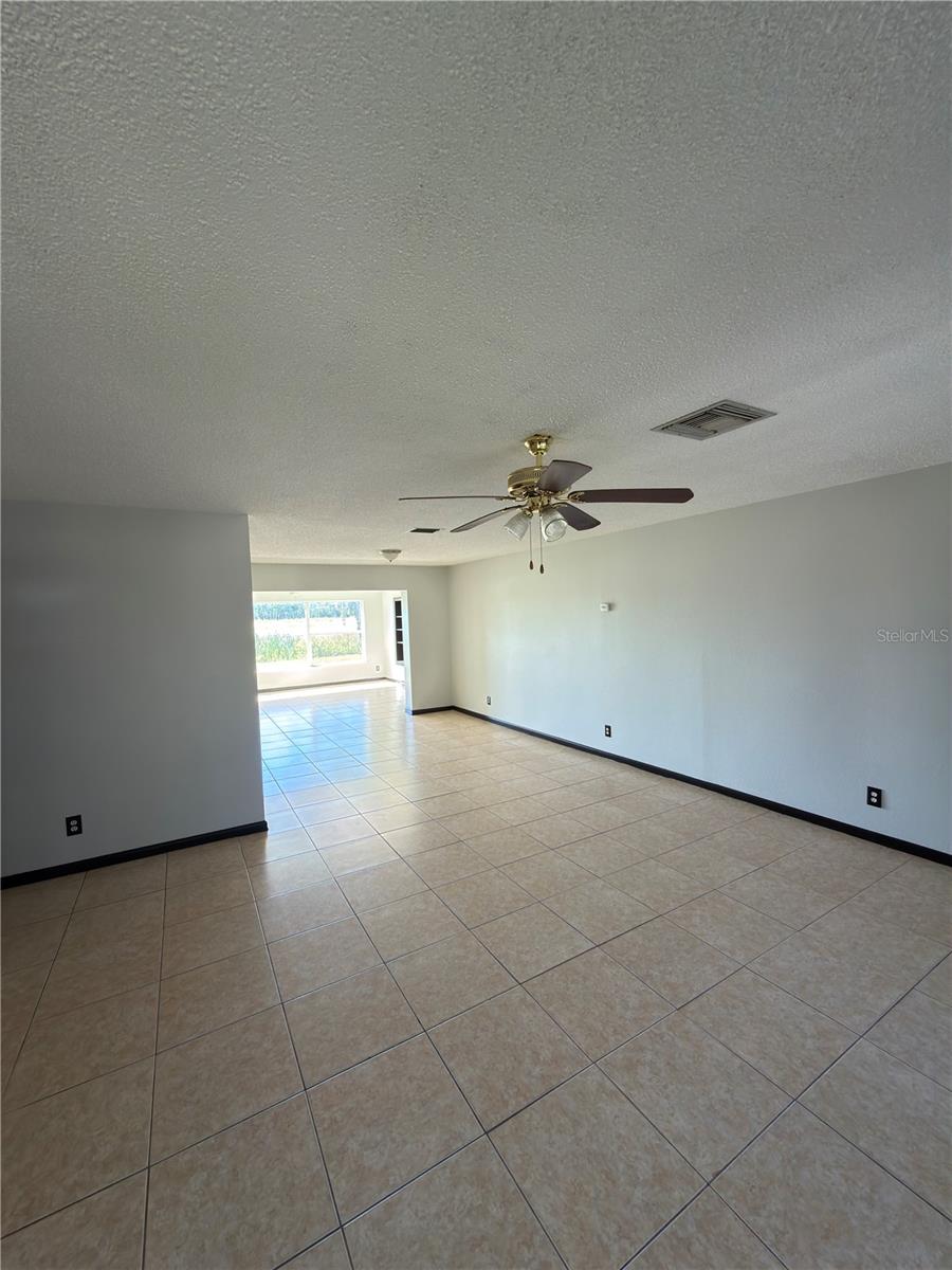 Image 5 of 18 For 2733 Pompano Drive