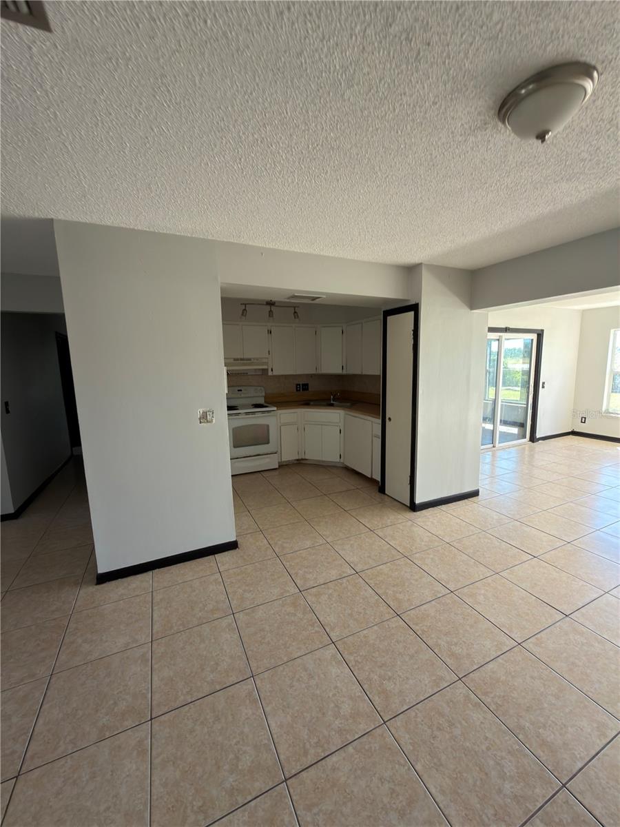 Image 7 of 18 For 2733 Pompano Drive