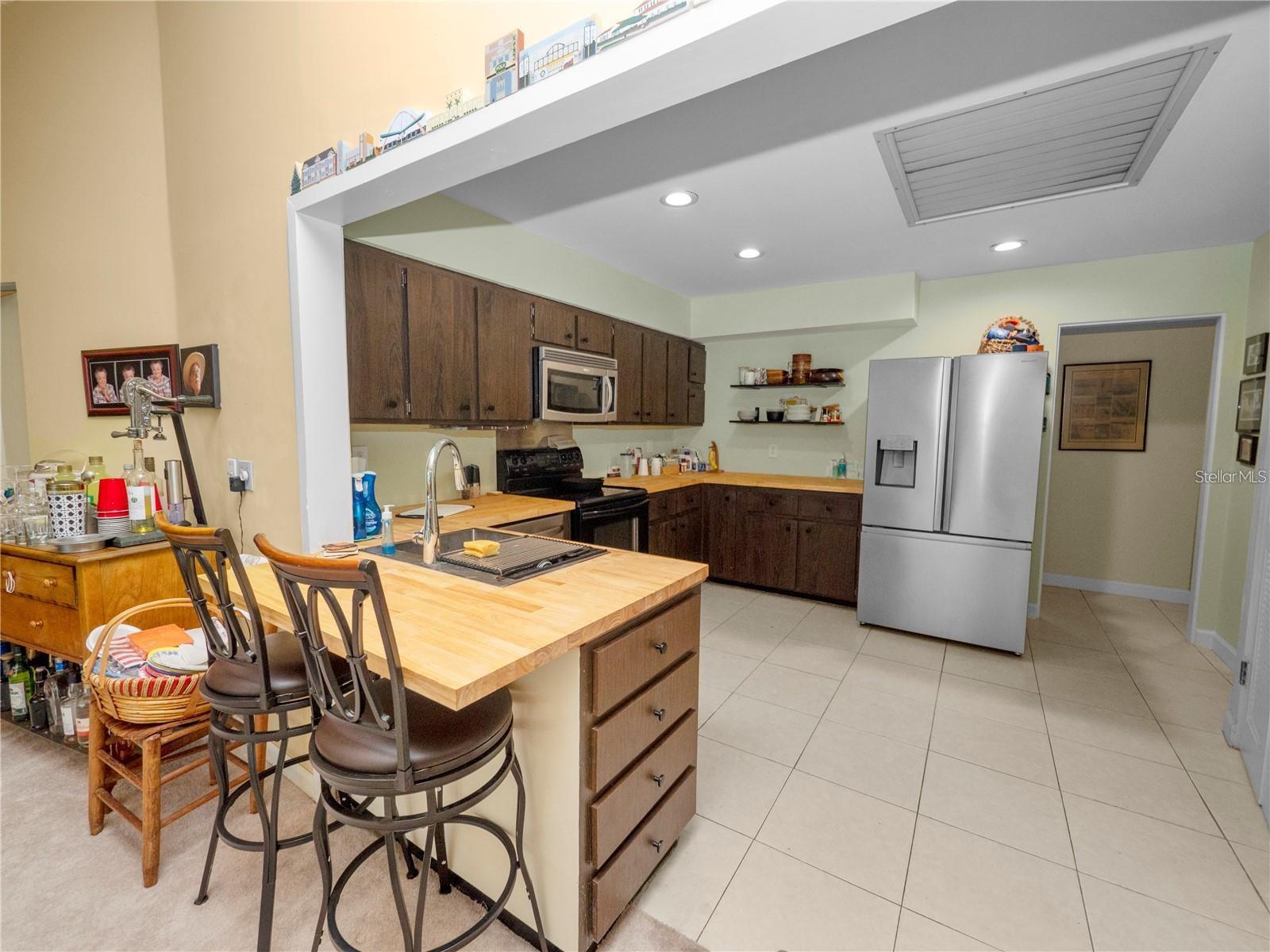 Image 16 of 49 For 2118 Lake Bentley Court