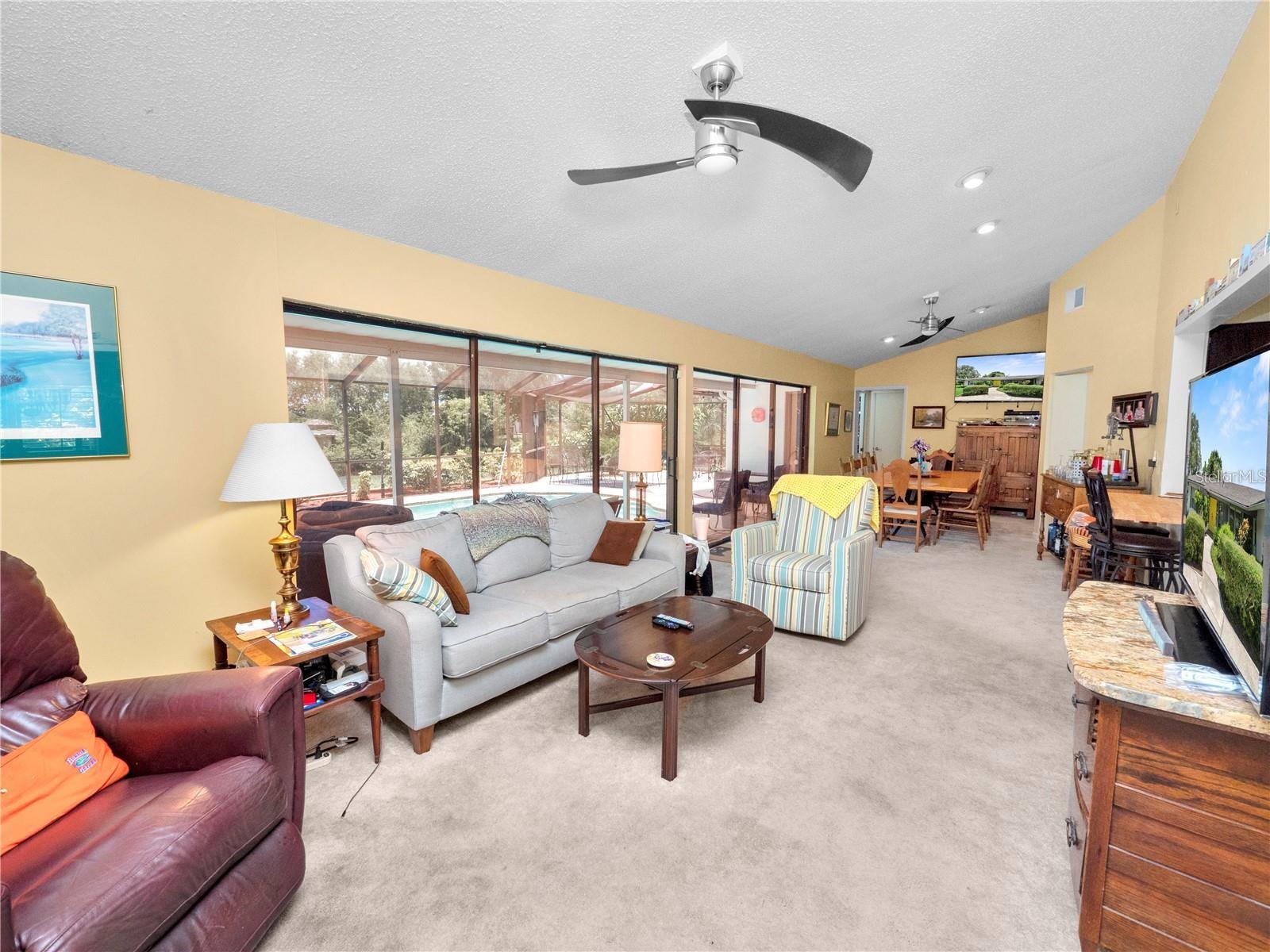 Image 19 of 49 For 2118 Lake Bentley Court