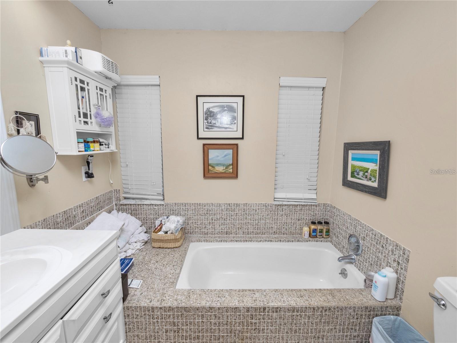 Image 23 of 49 For 2118 Lake Bentley Court