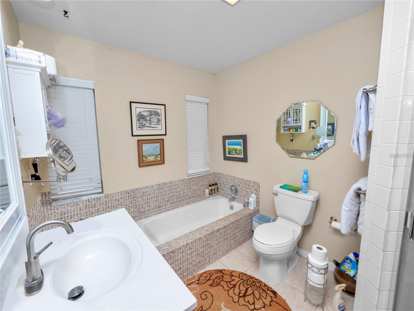 Image 24 of 49 For 2118 Lake Bentley Court