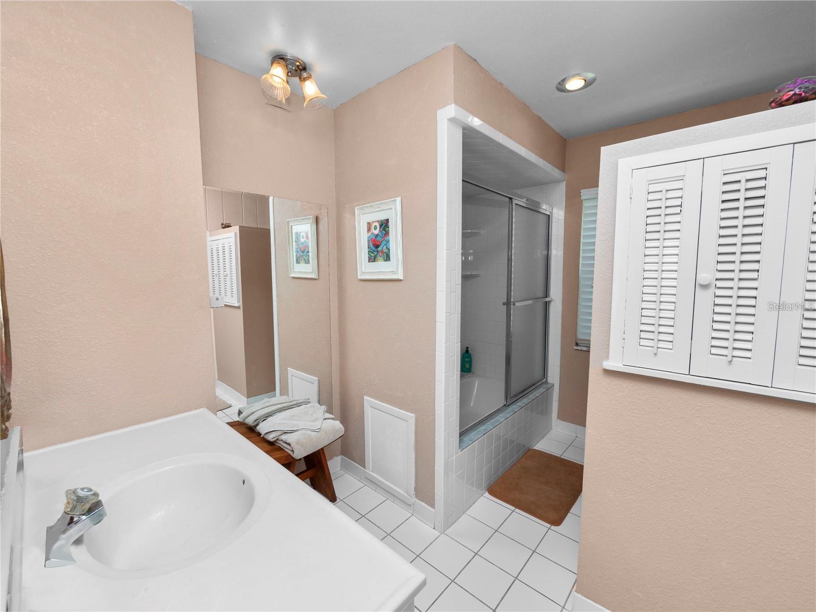 Image 30 of 49 For 2118 Lake Bentley Court