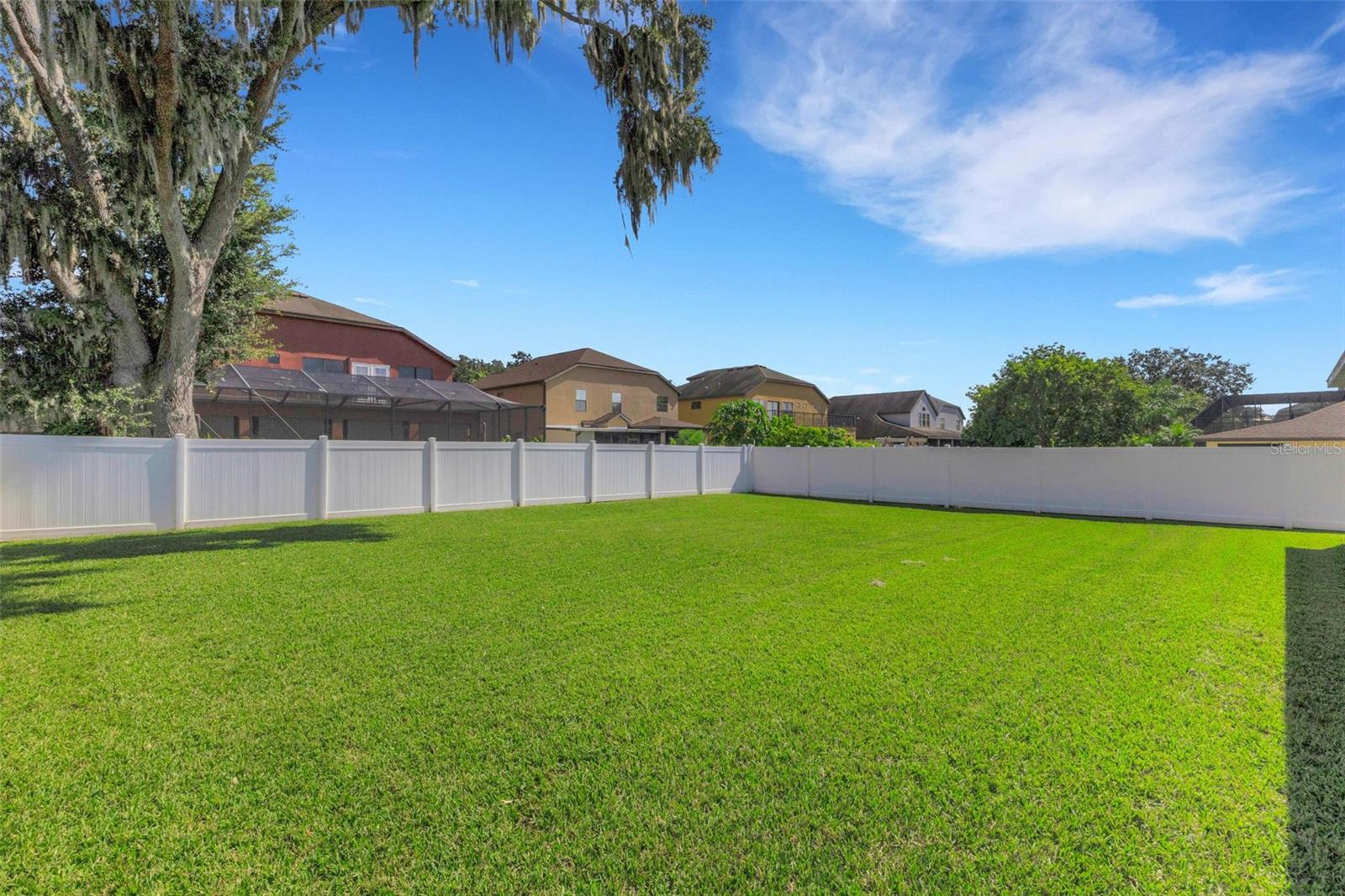 Image 36 of 39 For 313 Oak Landing Drive