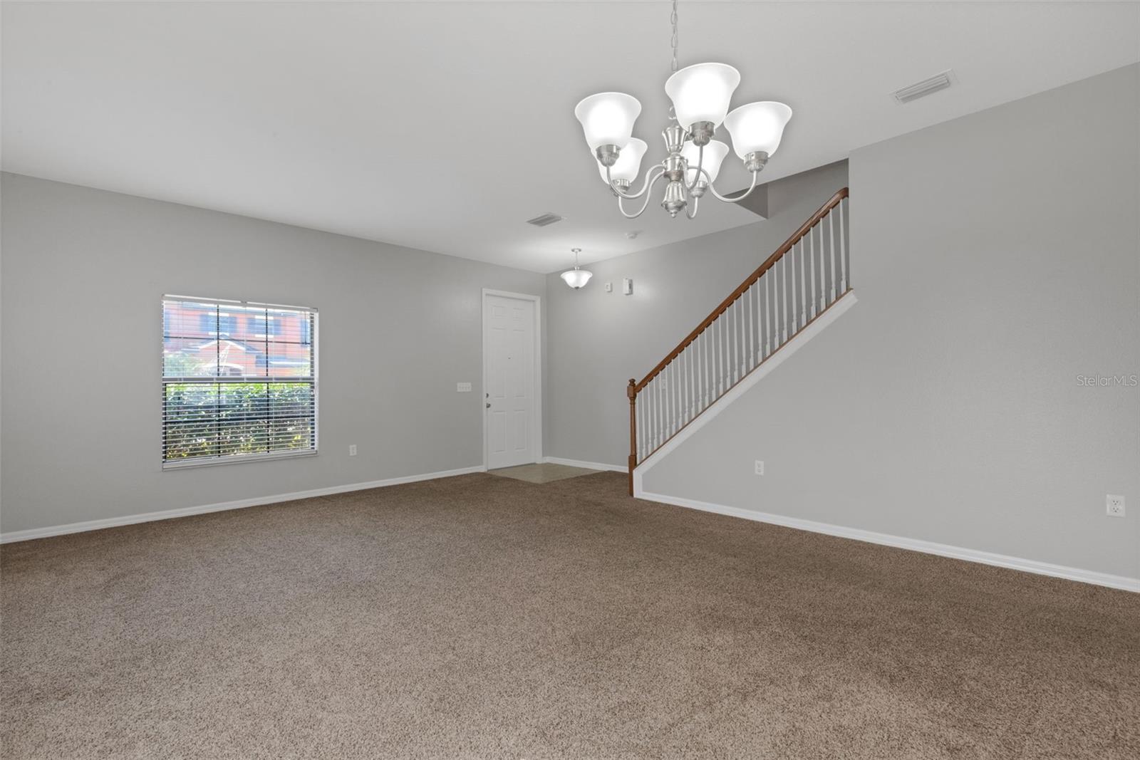 Image 4 of 39 For 313 Oak Landing Drive