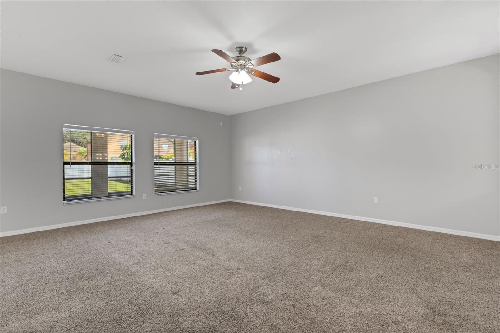 Image 6 of 39 For 313 Oak Landing Drive