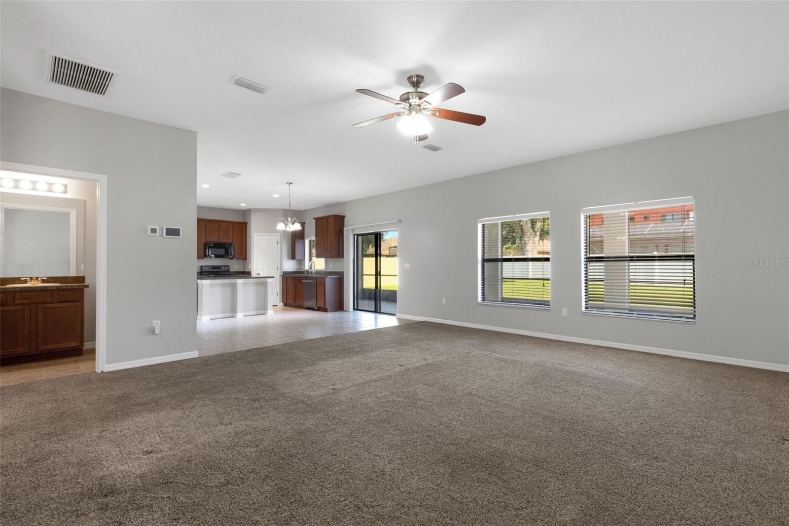 Image 7 of 39 For 313 Oak Landing Drive