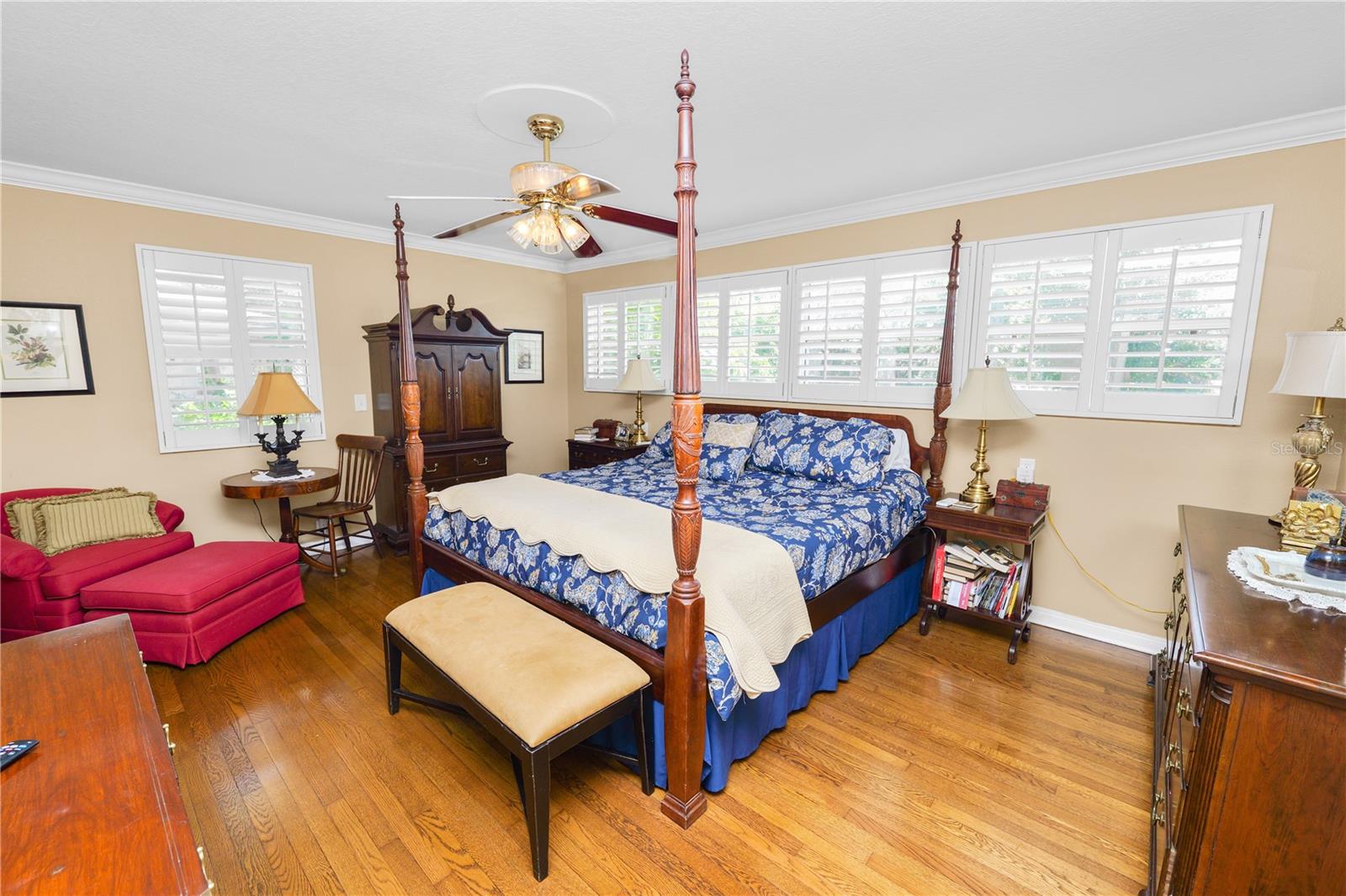 Image 29 of 85 For 911 Sagamore Street