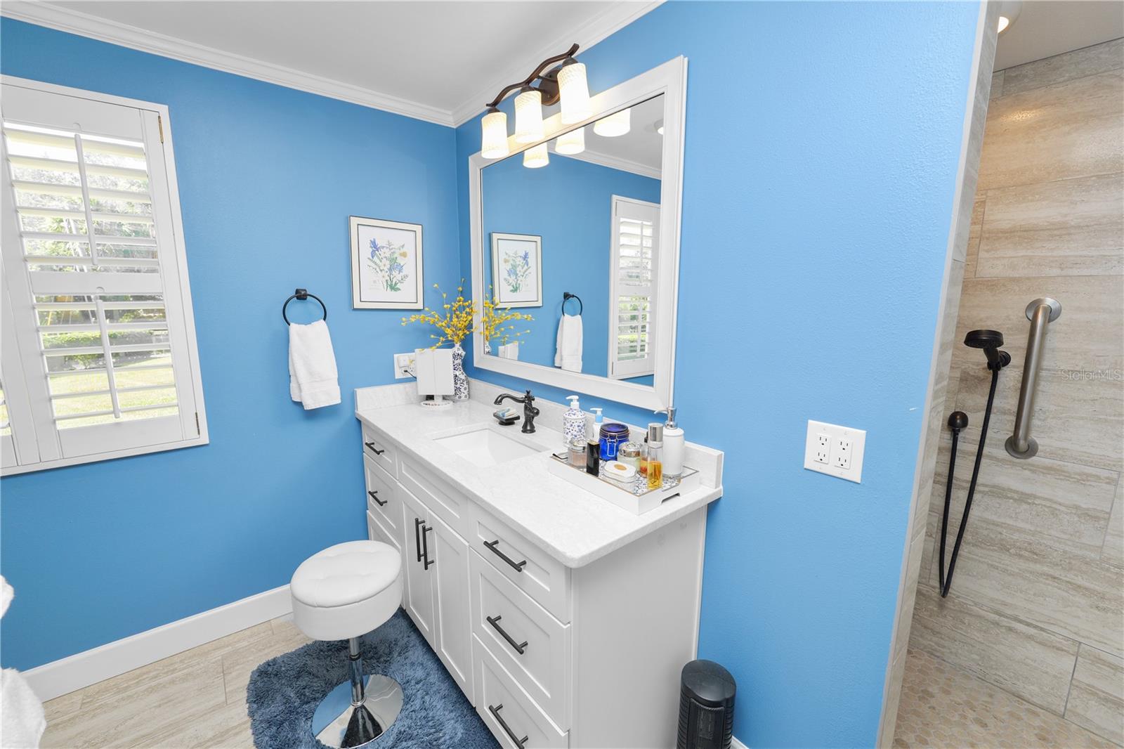 Image 33 of 85 For 911 Sagamore Street