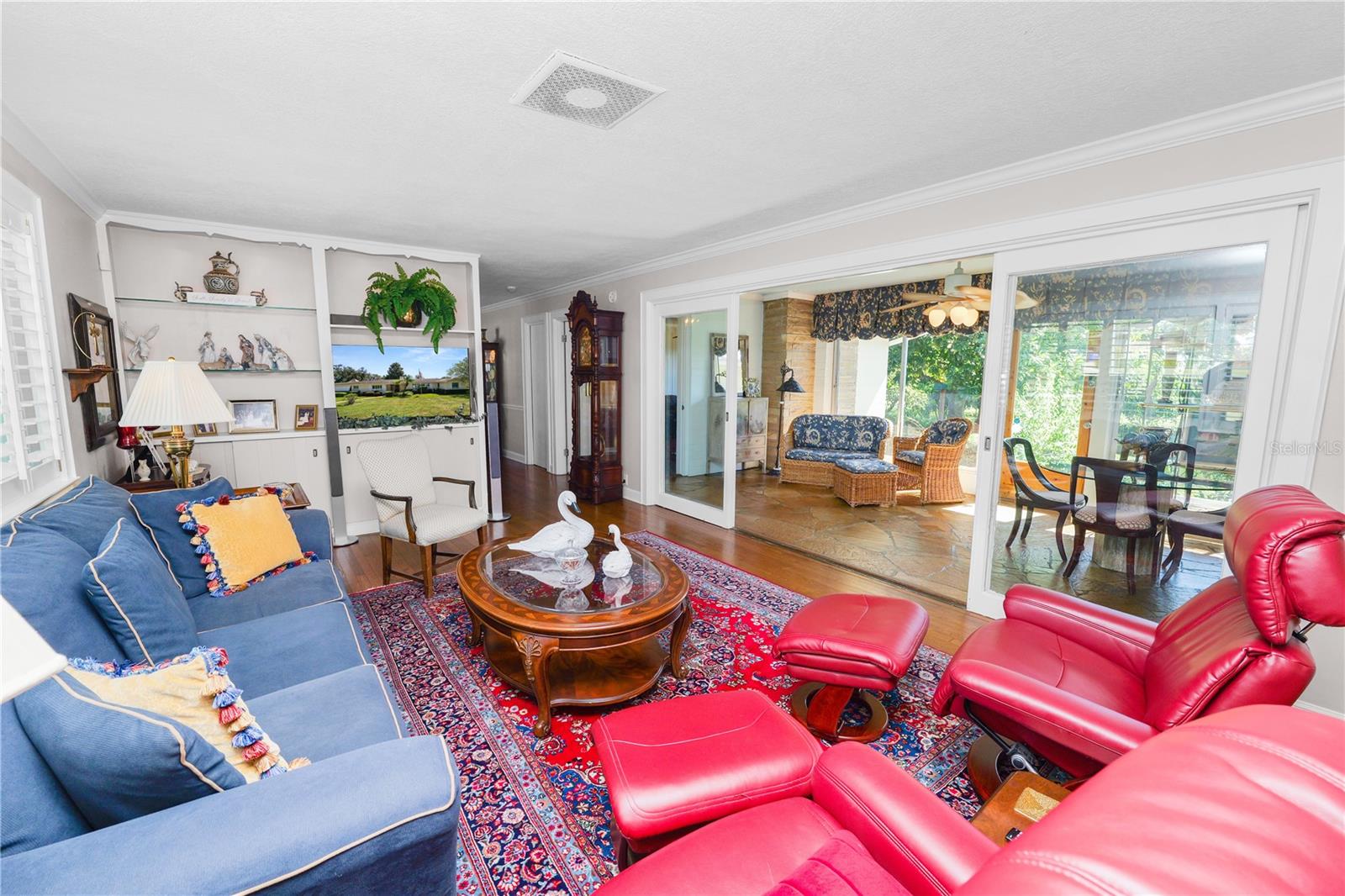 Image 36 of 85 For 911 Sagamore Street