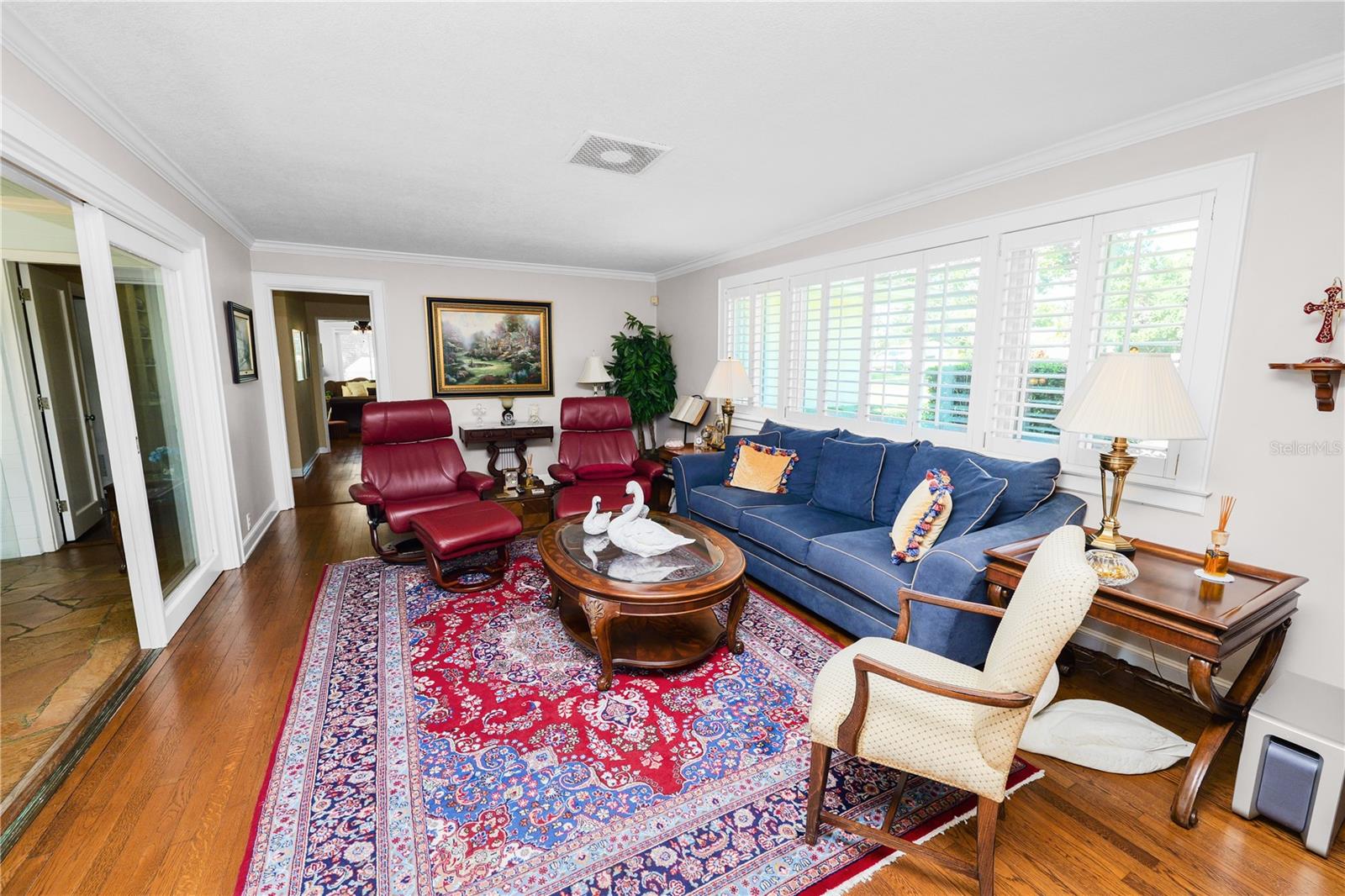 Image 39 of 85 For 911 Sagamore Street