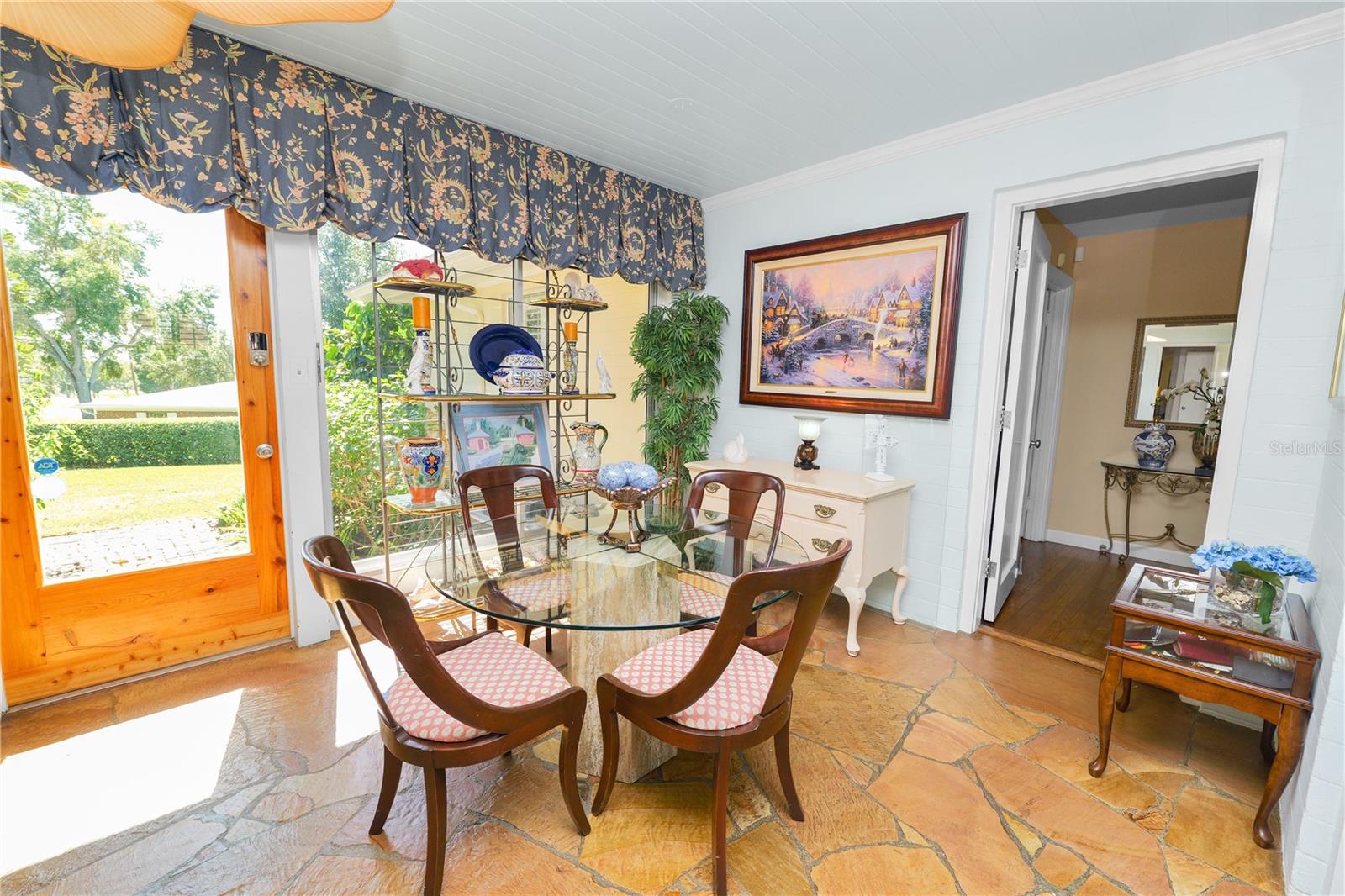 Image 41 of 85 For 911 Sagamore Street