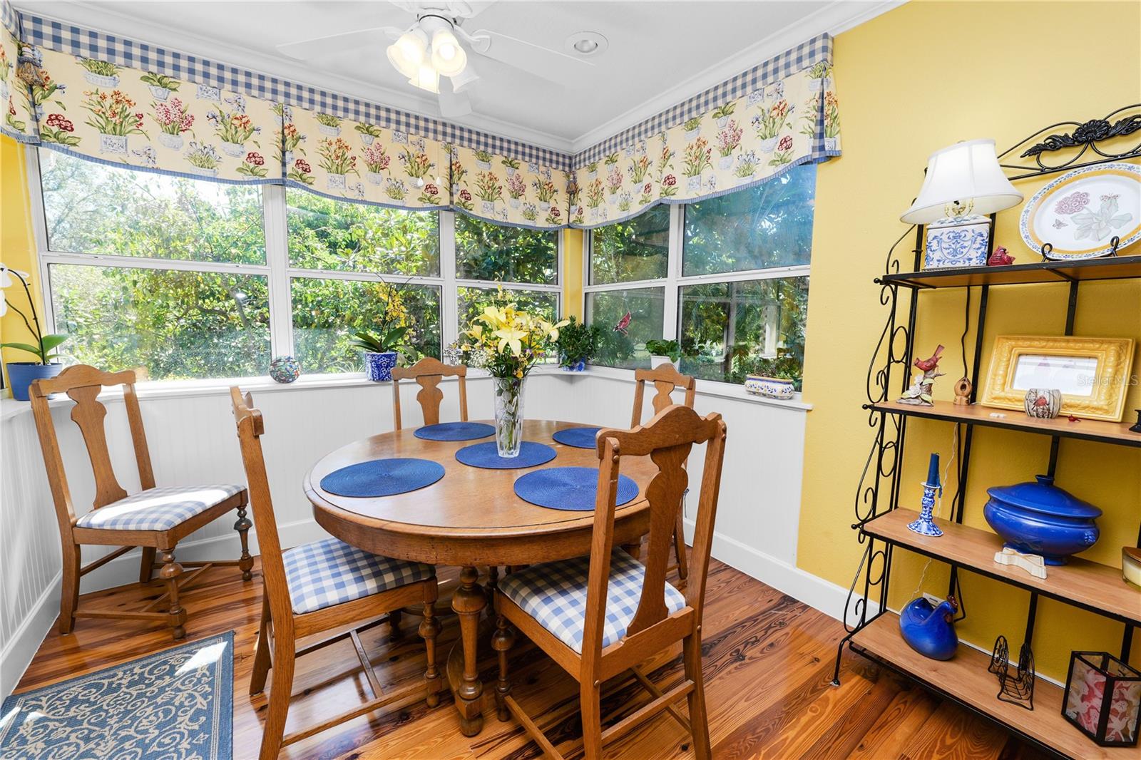 Image 54 of 85 For 911 Sagamore Street