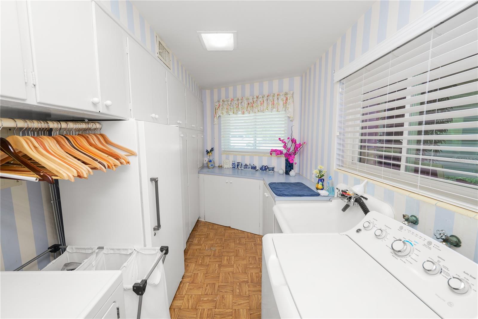 Image 60 of 85 For 911 Sagamore Street