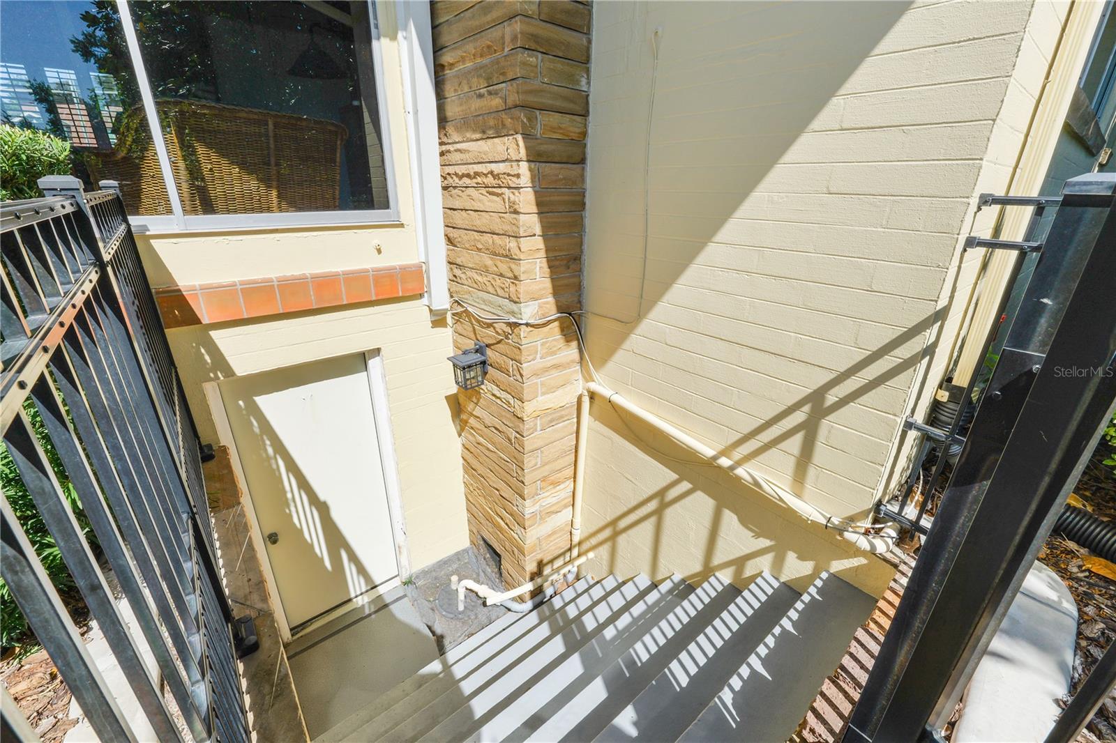 Image 83 of 85 For 911 Sagamore Street