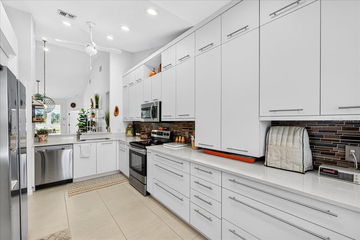 Image 15 of 34 For 445 Enclave Place 445