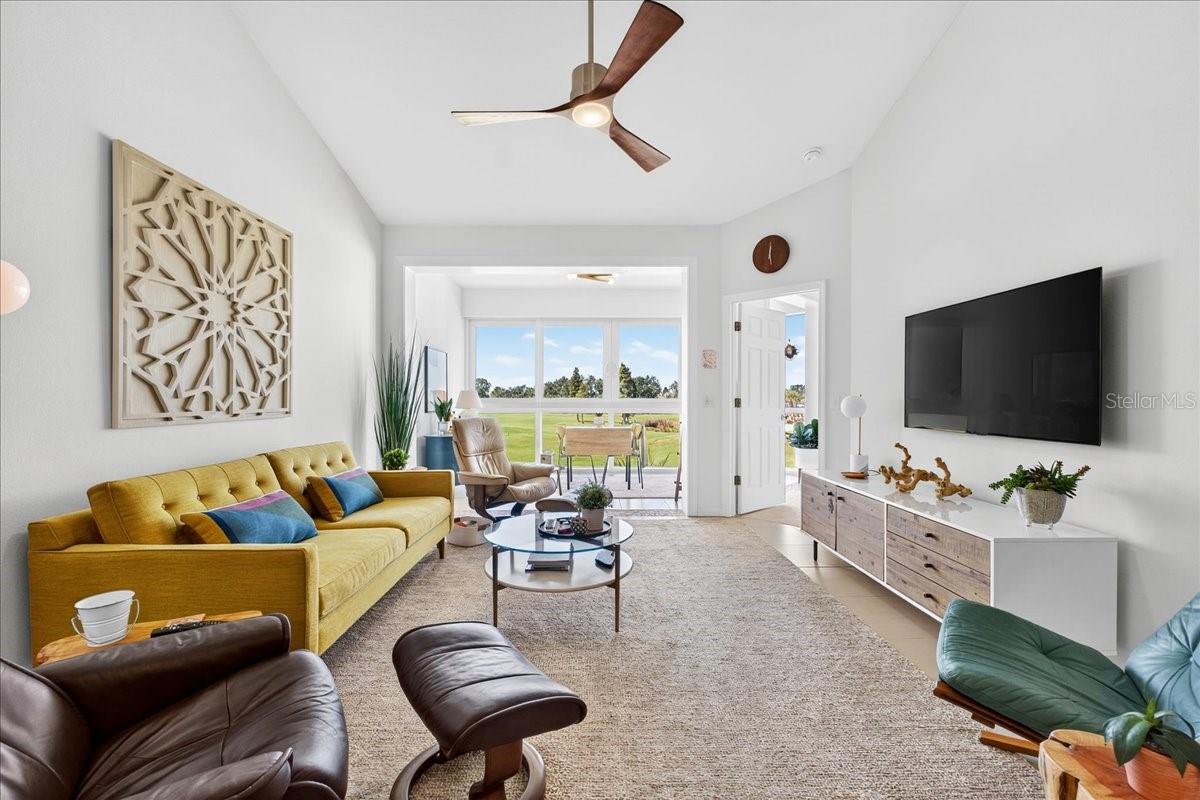 Image 17 of 34 For 445 Enclave Place 445