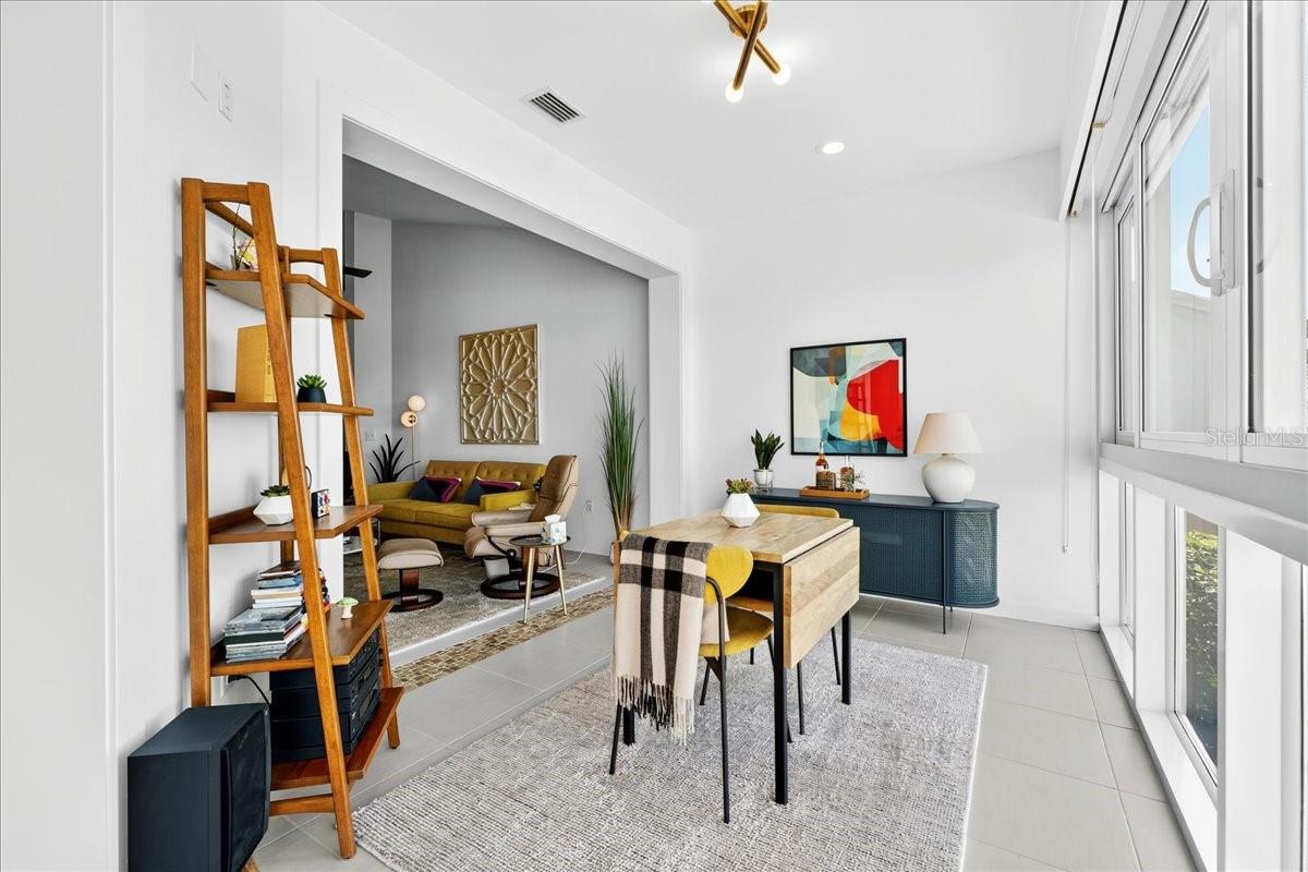 Image 21 of 34 For 445 Enclave Place 445