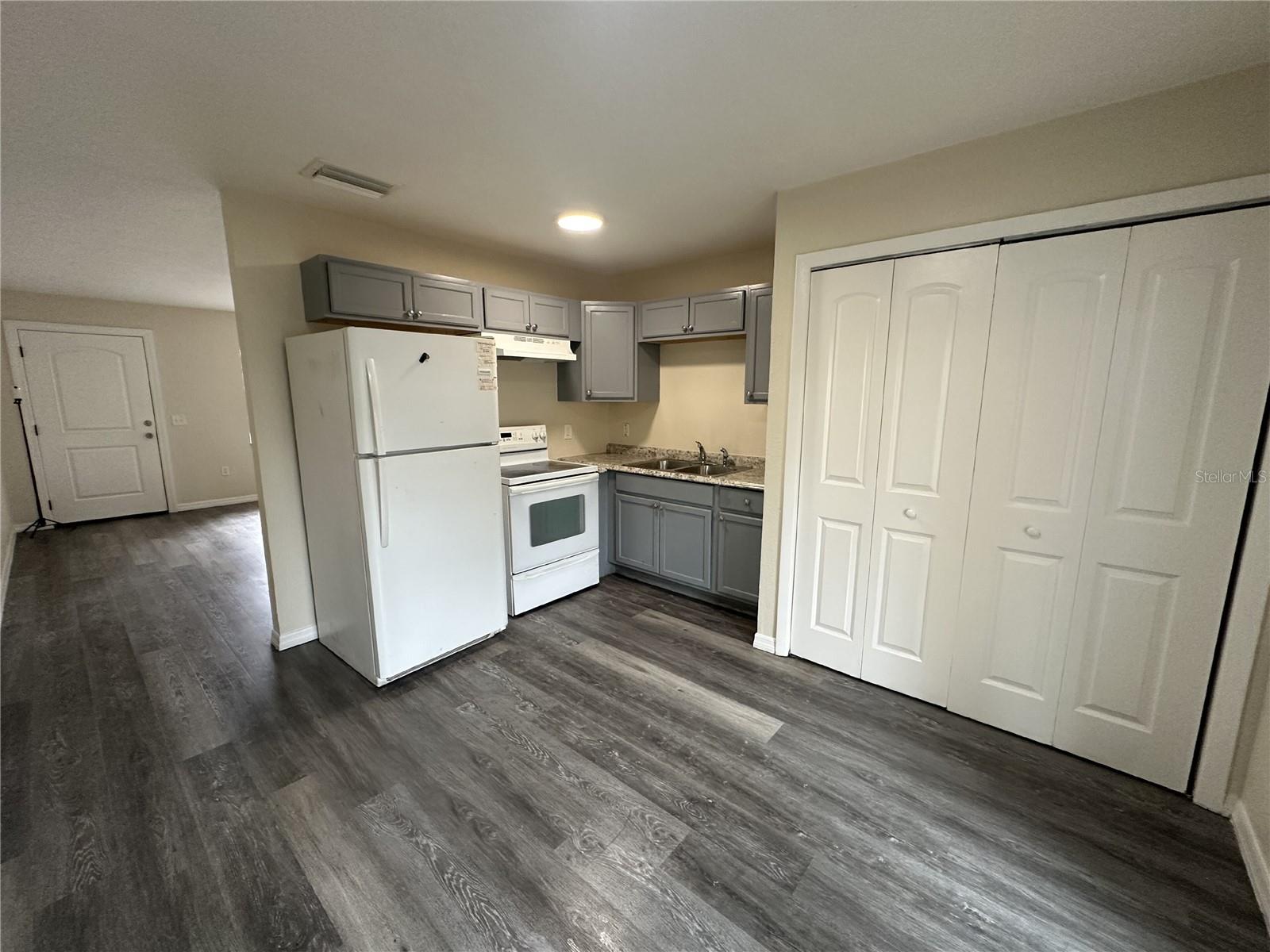 Image 4 of 12 For 457 Beech Avenue