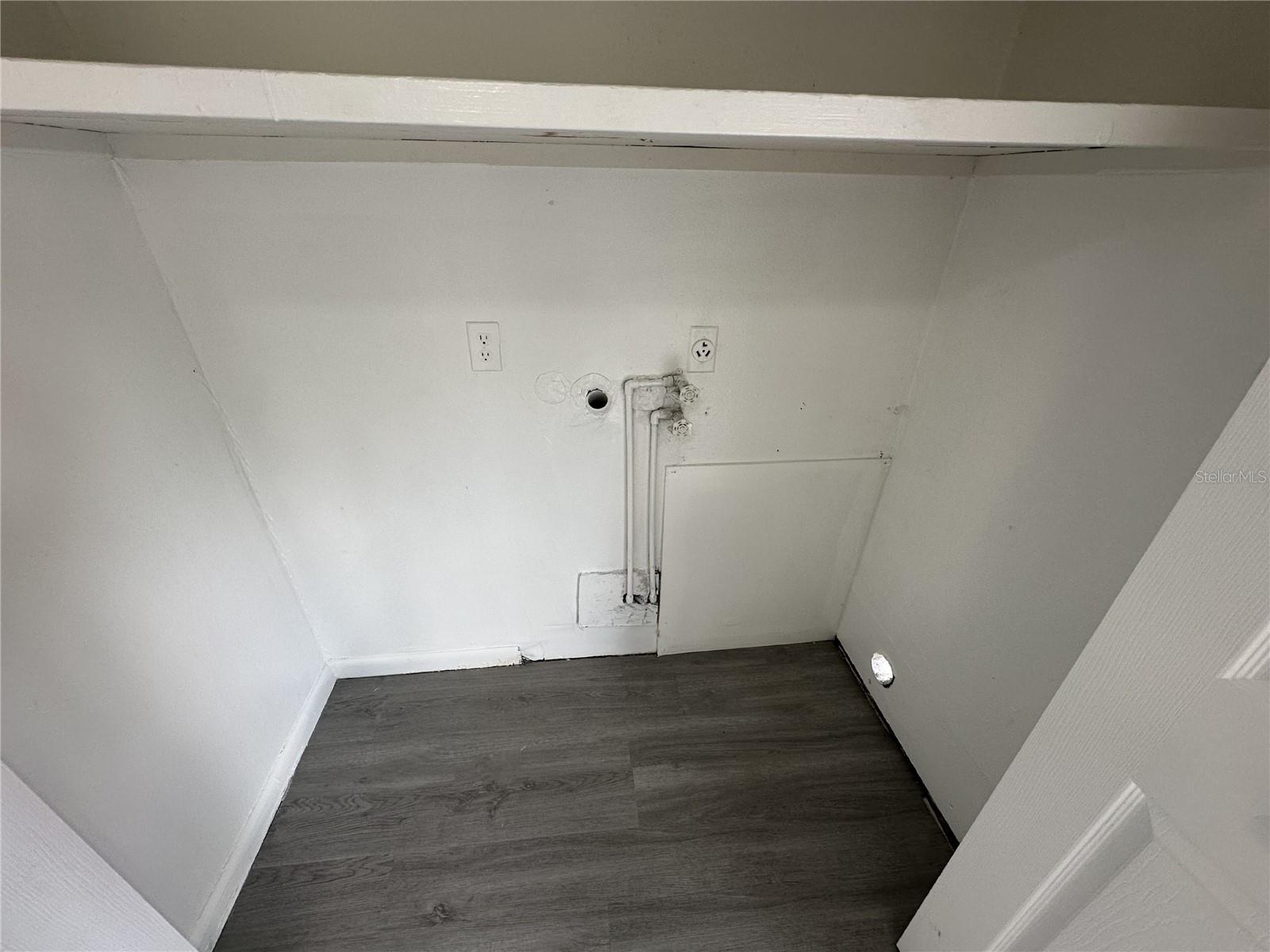 Image 5 of 12 For 457 Beech Avenue