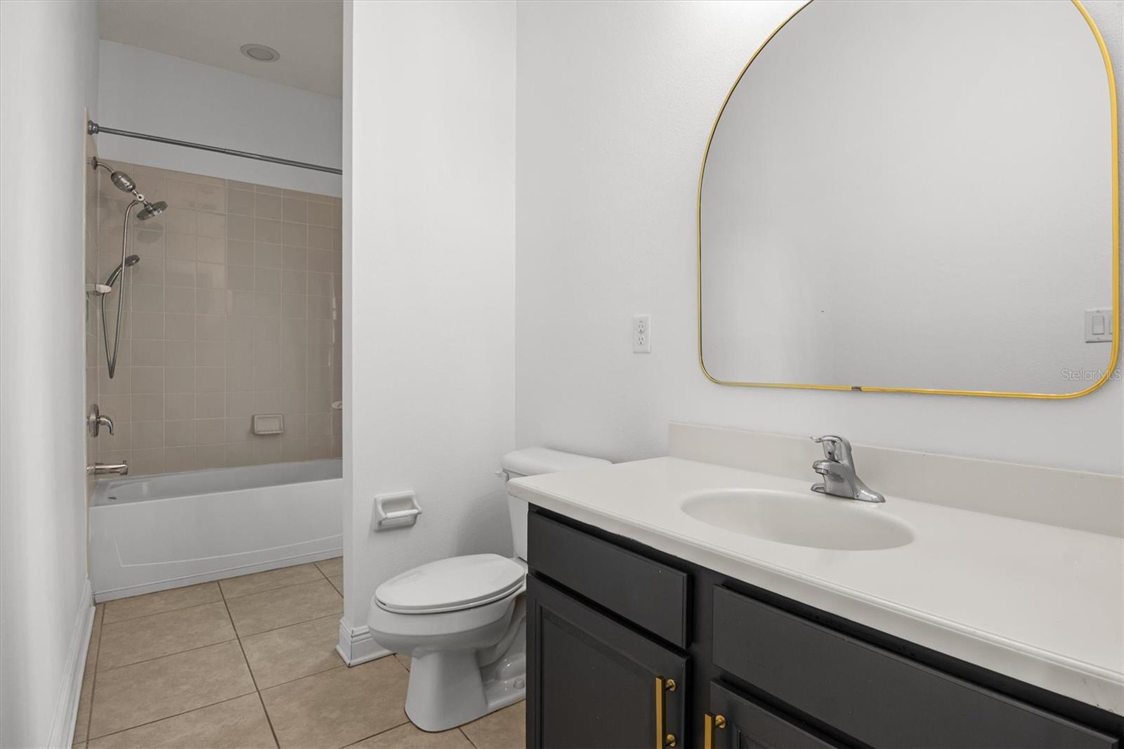 Image 13 of 63 For 4056 Sunset Lake Drive