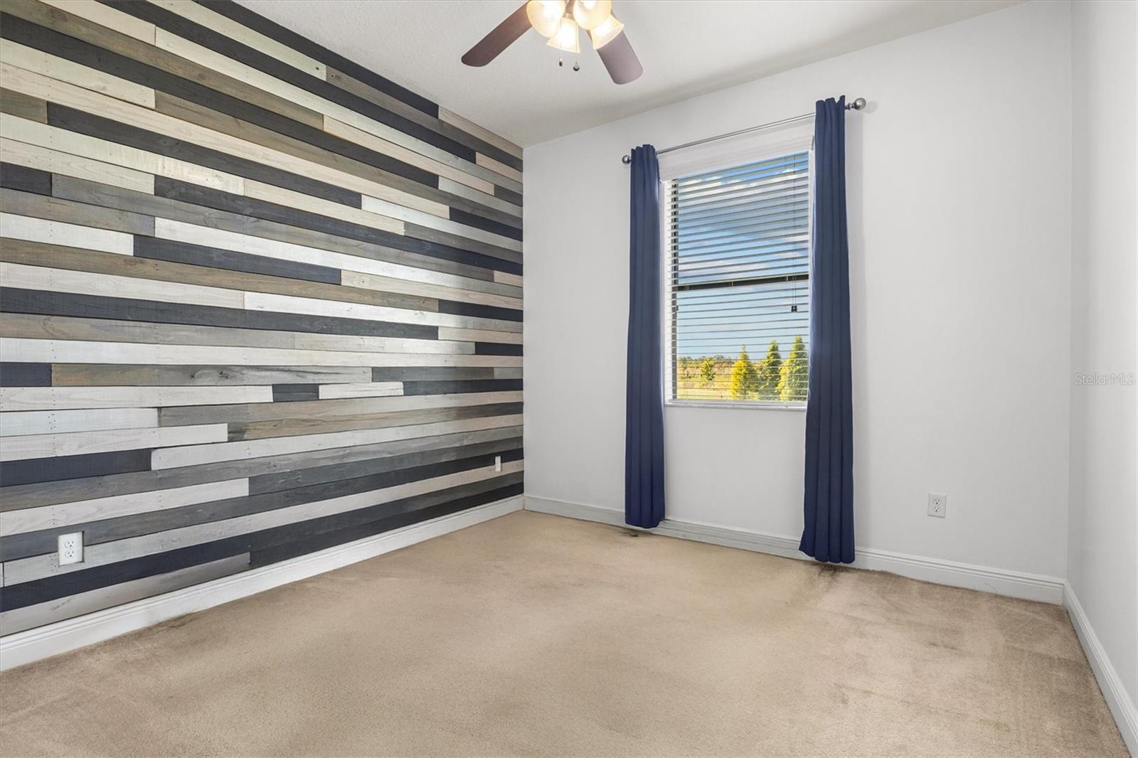 Image 14 of 63 For 4056 Sunset Lake Drive