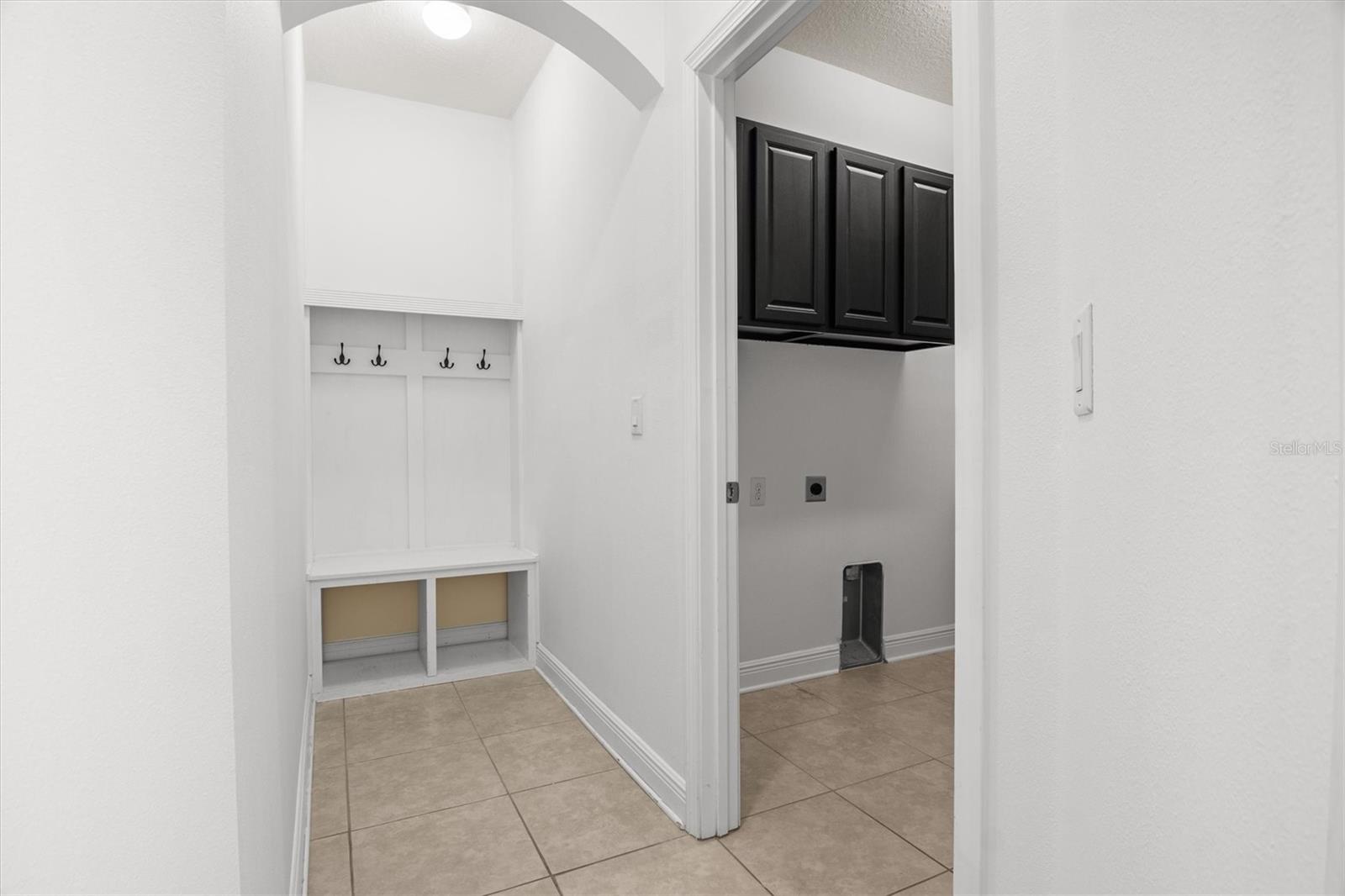 Image 18 of 63 For 4056 Sunset Lake Drive