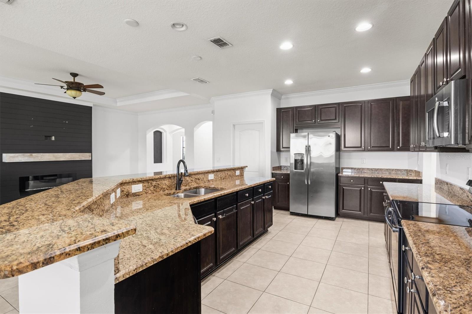 Image 8 of 63 For 4056 Sunset Lake Drive