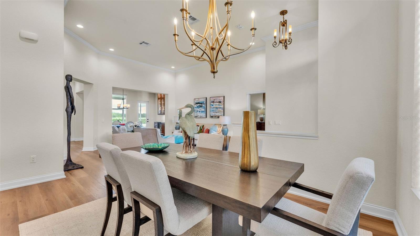 Image 19 of 85 For 237 Kent Court