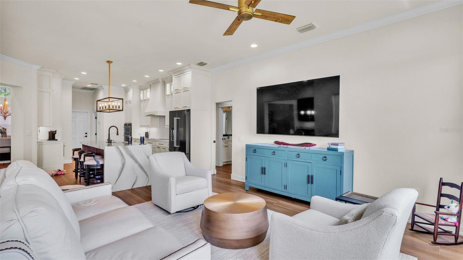 Image 30 of 85 For 237 Kent Court