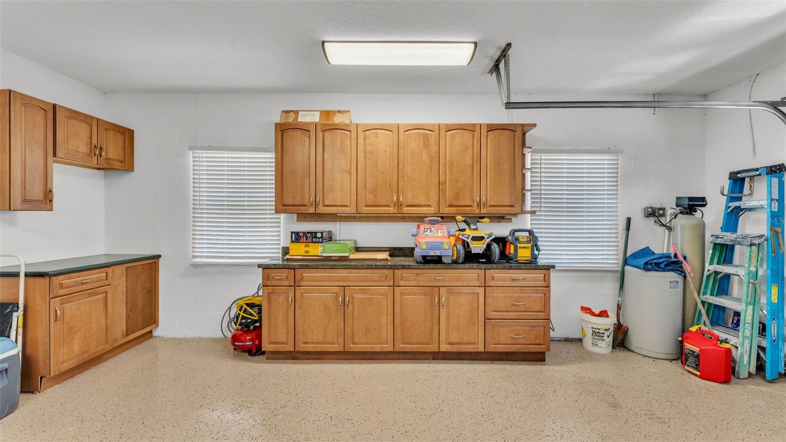 Image 34 of 85 For 237 Kent Court